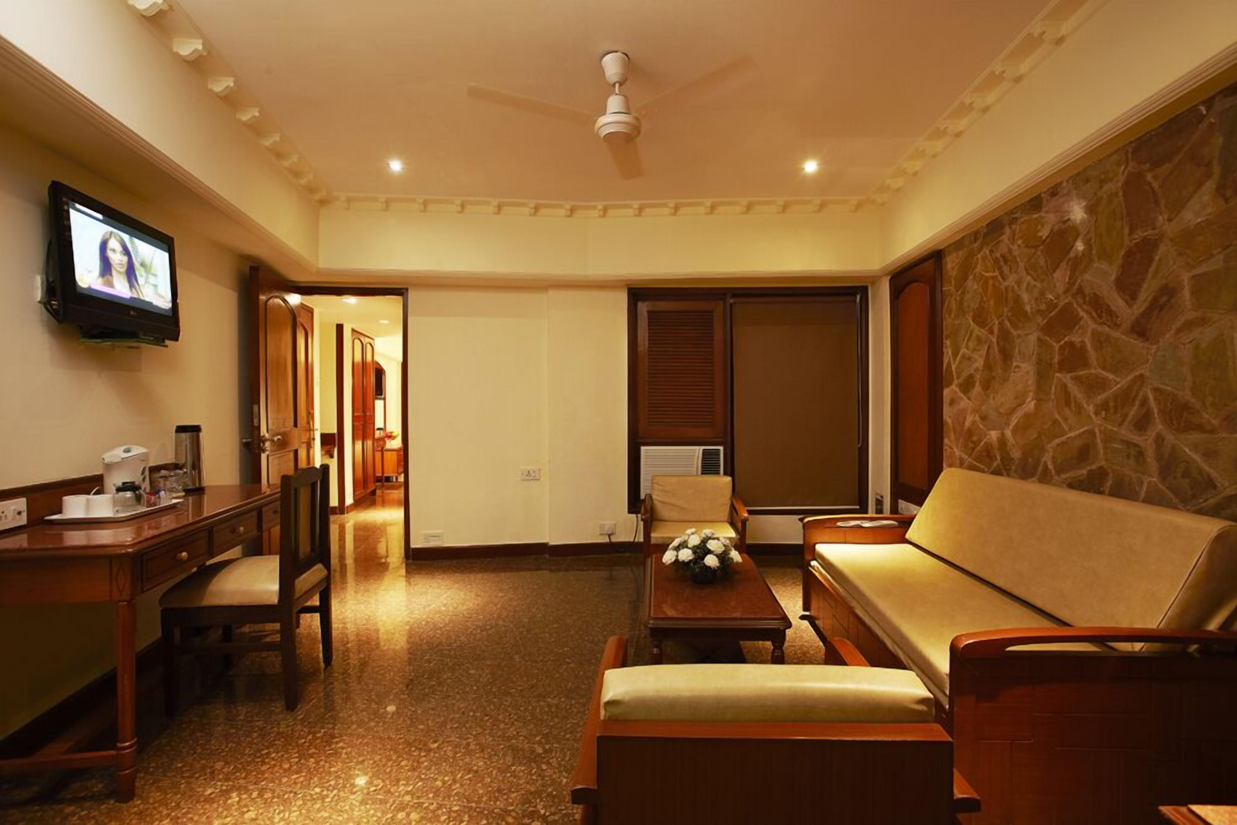 Hotel Bloom - Juhu Mumbai