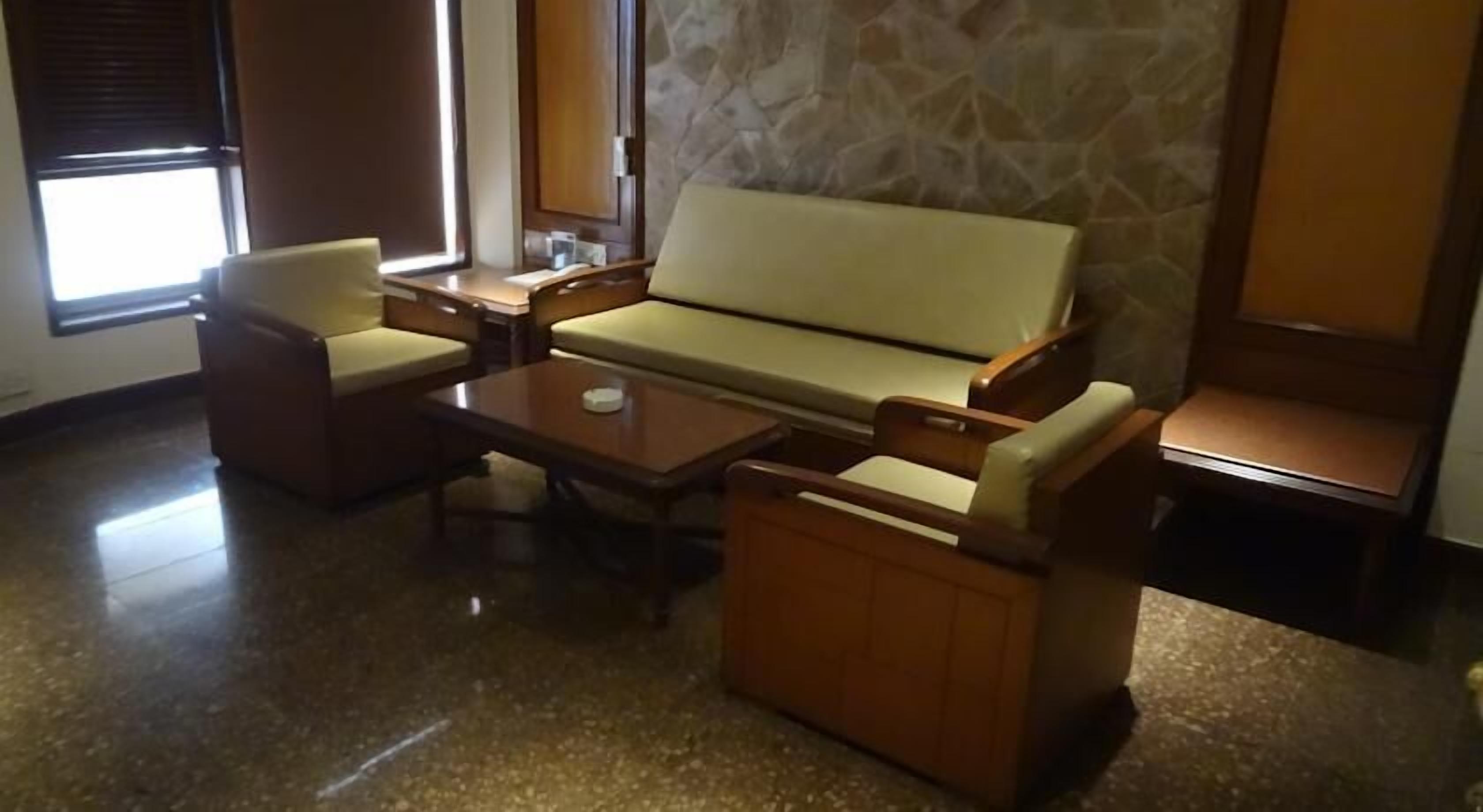 Bloom - Juhu Hotel 4*