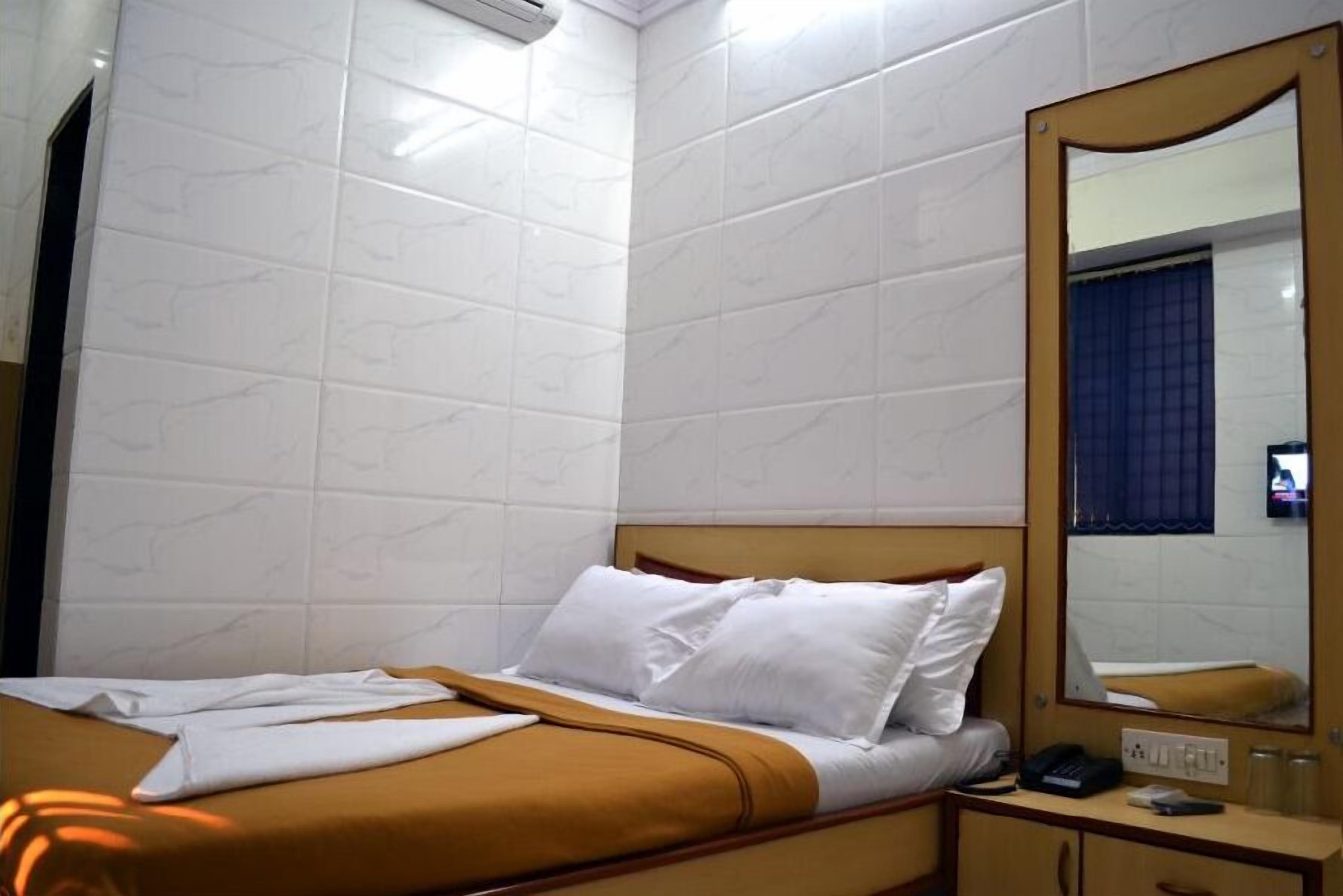 Fabexpress New Deepak - Nr & Csmt Station 2* Mumbai