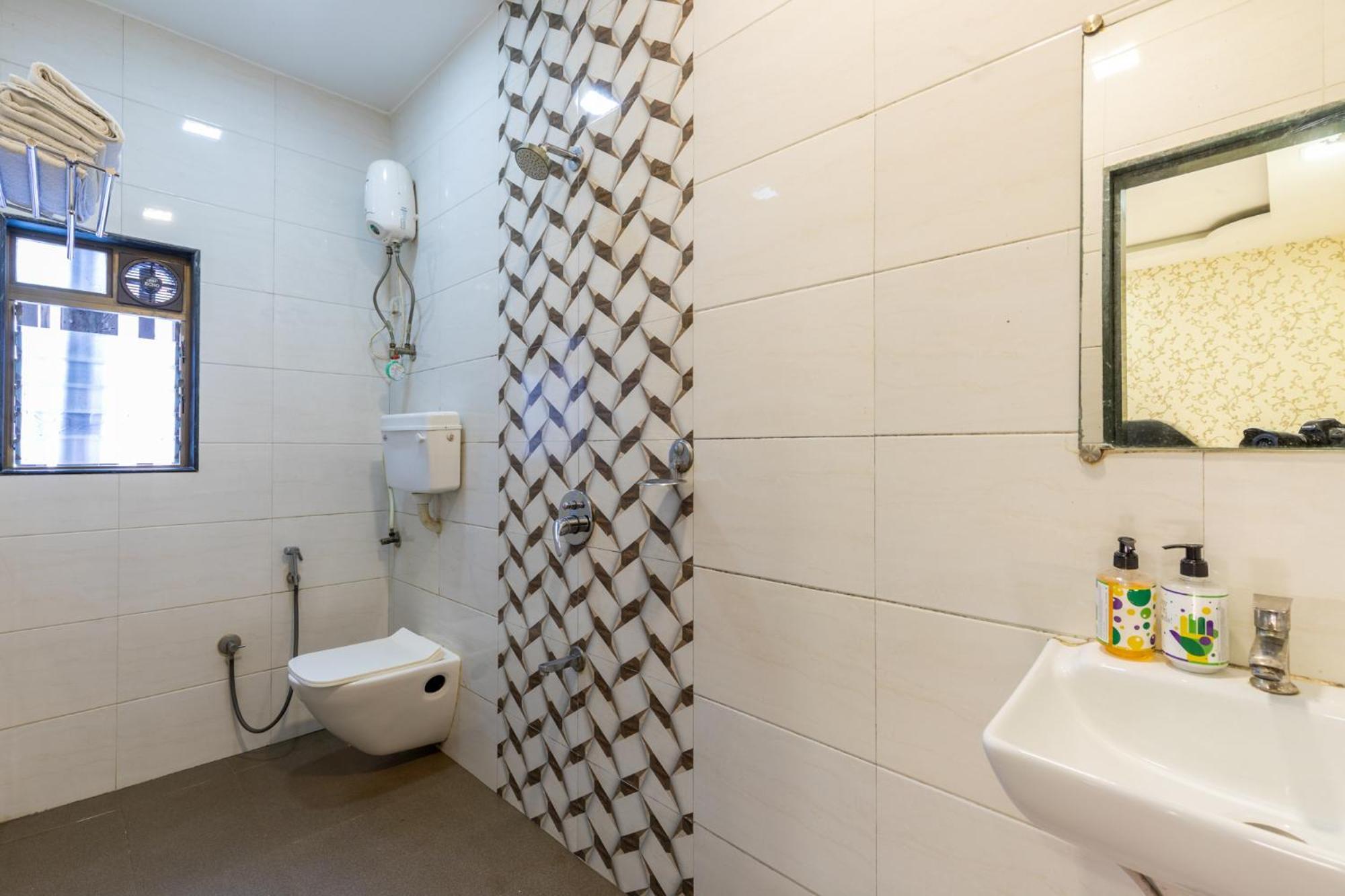 Hotel Jodiya - Near Cst Hotel