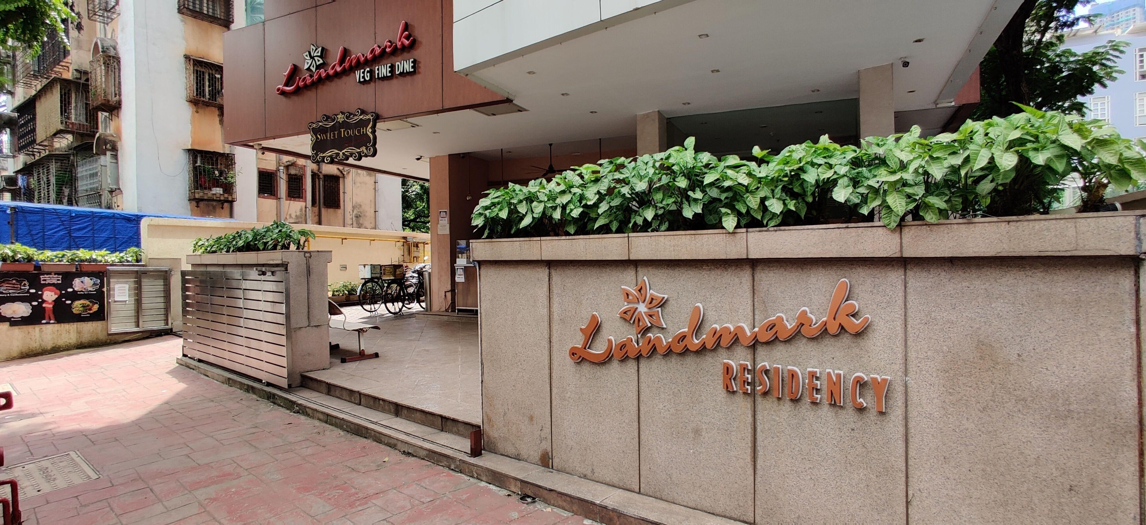 Hotel Landmark Residency