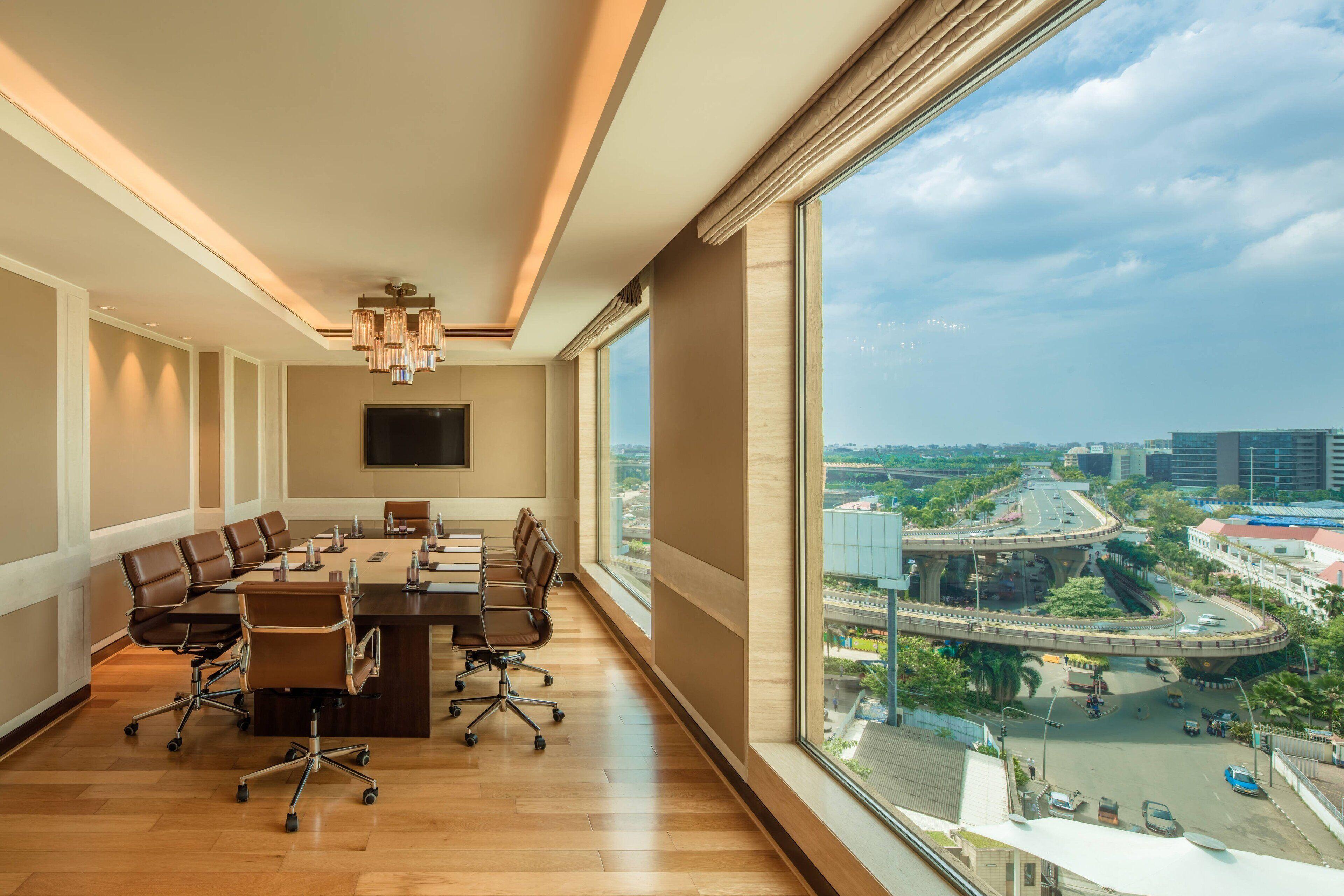 Jw Marriott Sahar Airport Hotel