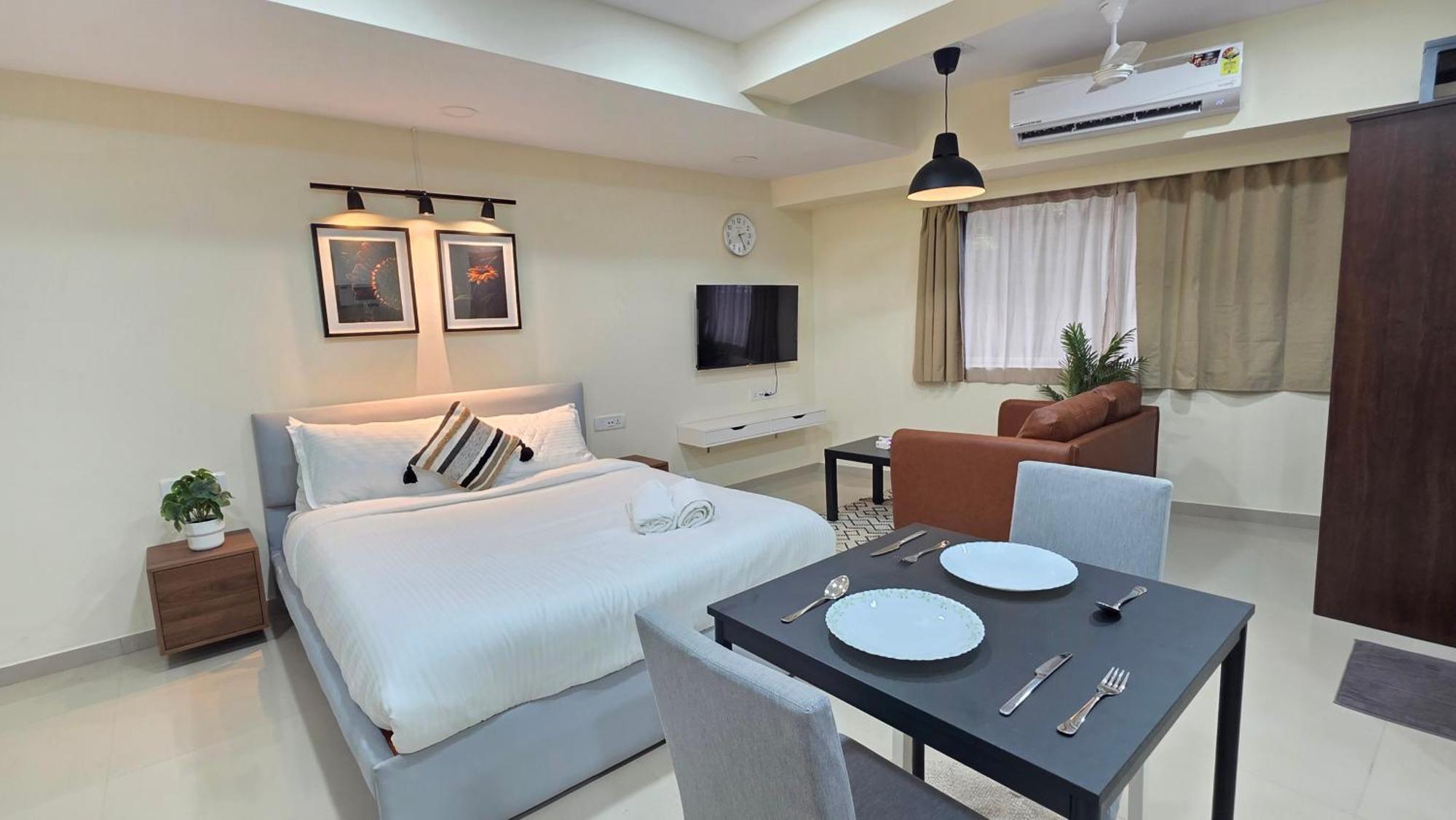 Apartment Lite - Khar West *