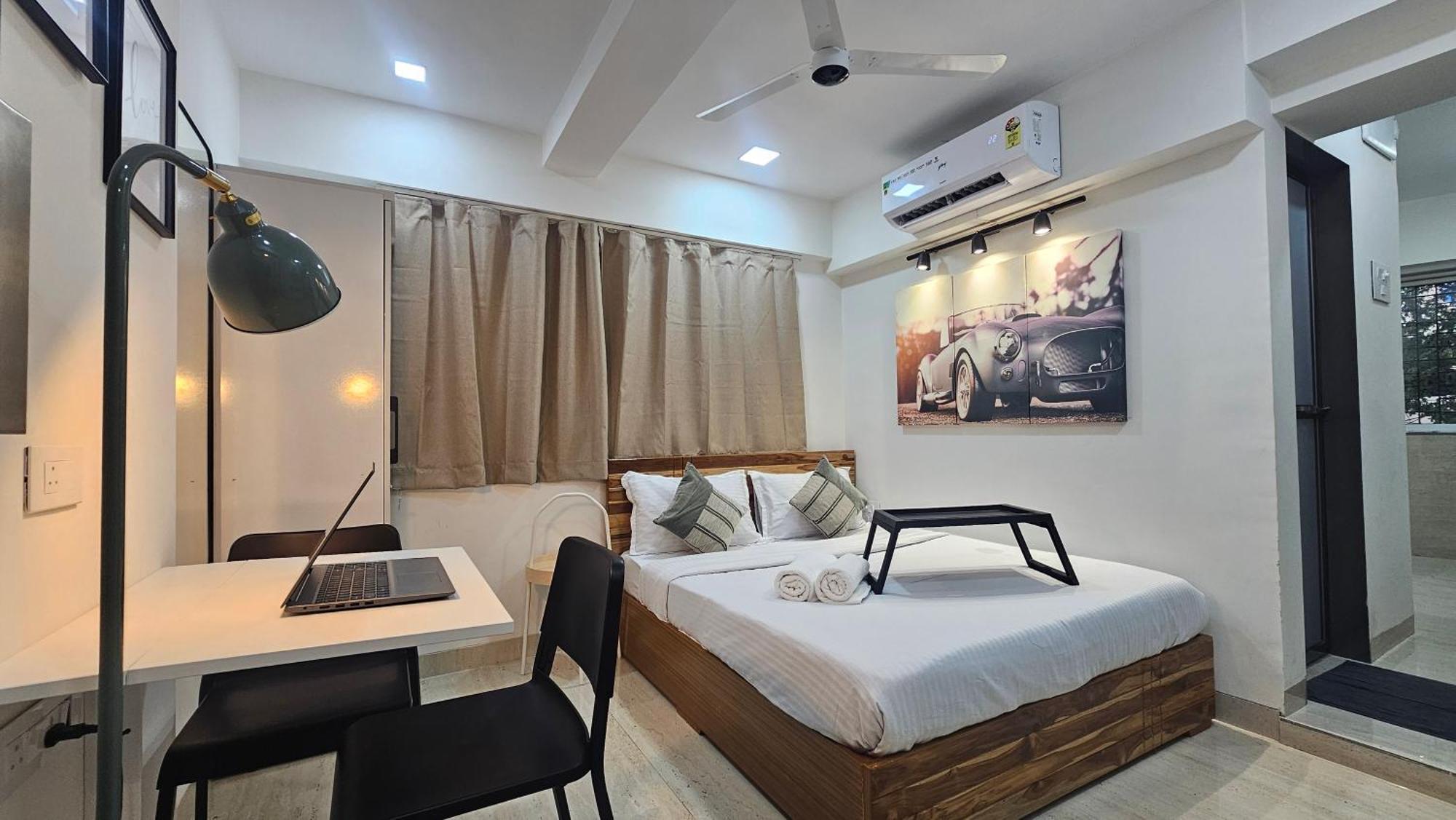 Lite - Khar West Apartment Mumbai