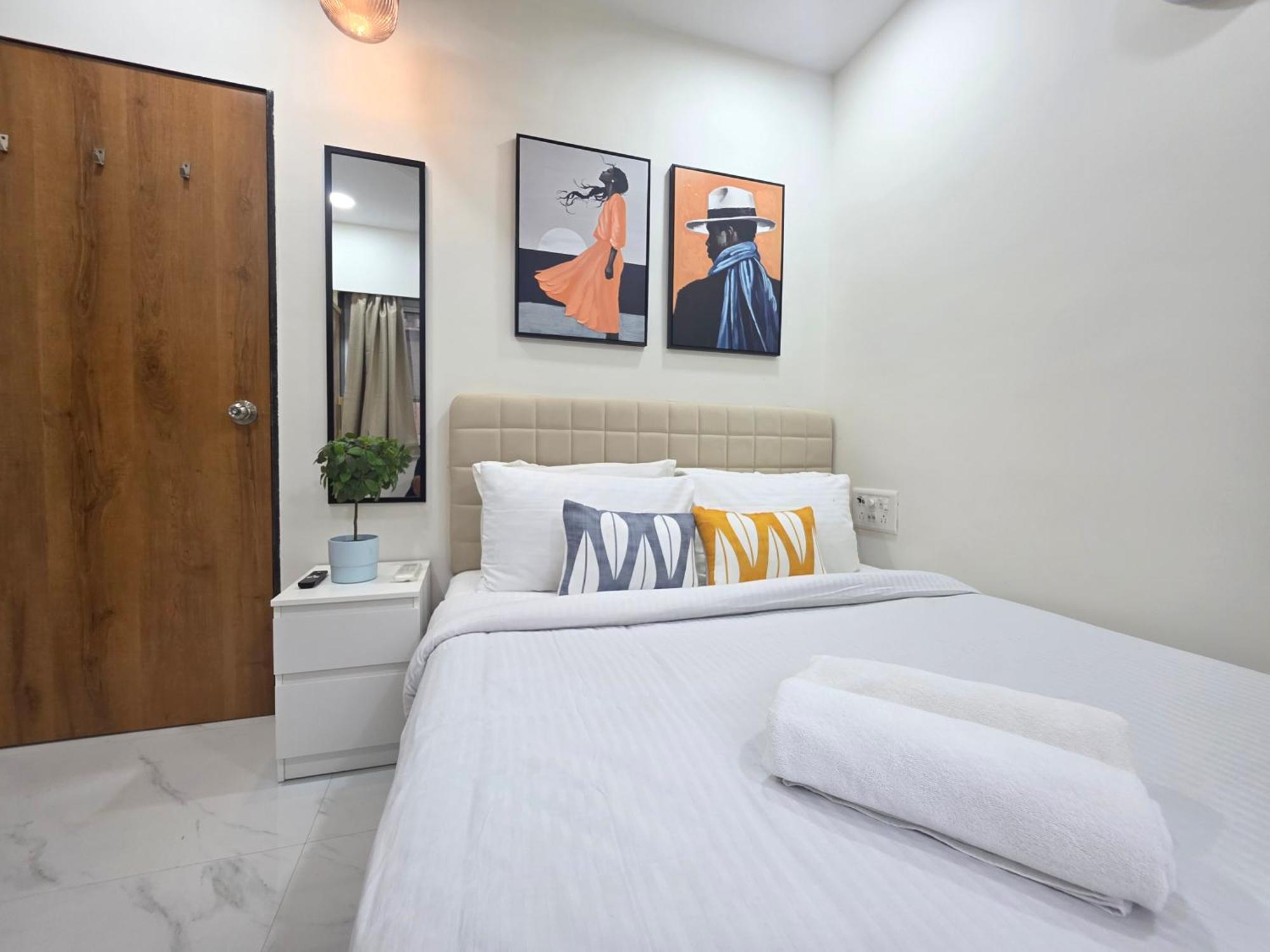 Lite - Khar West Mumbai