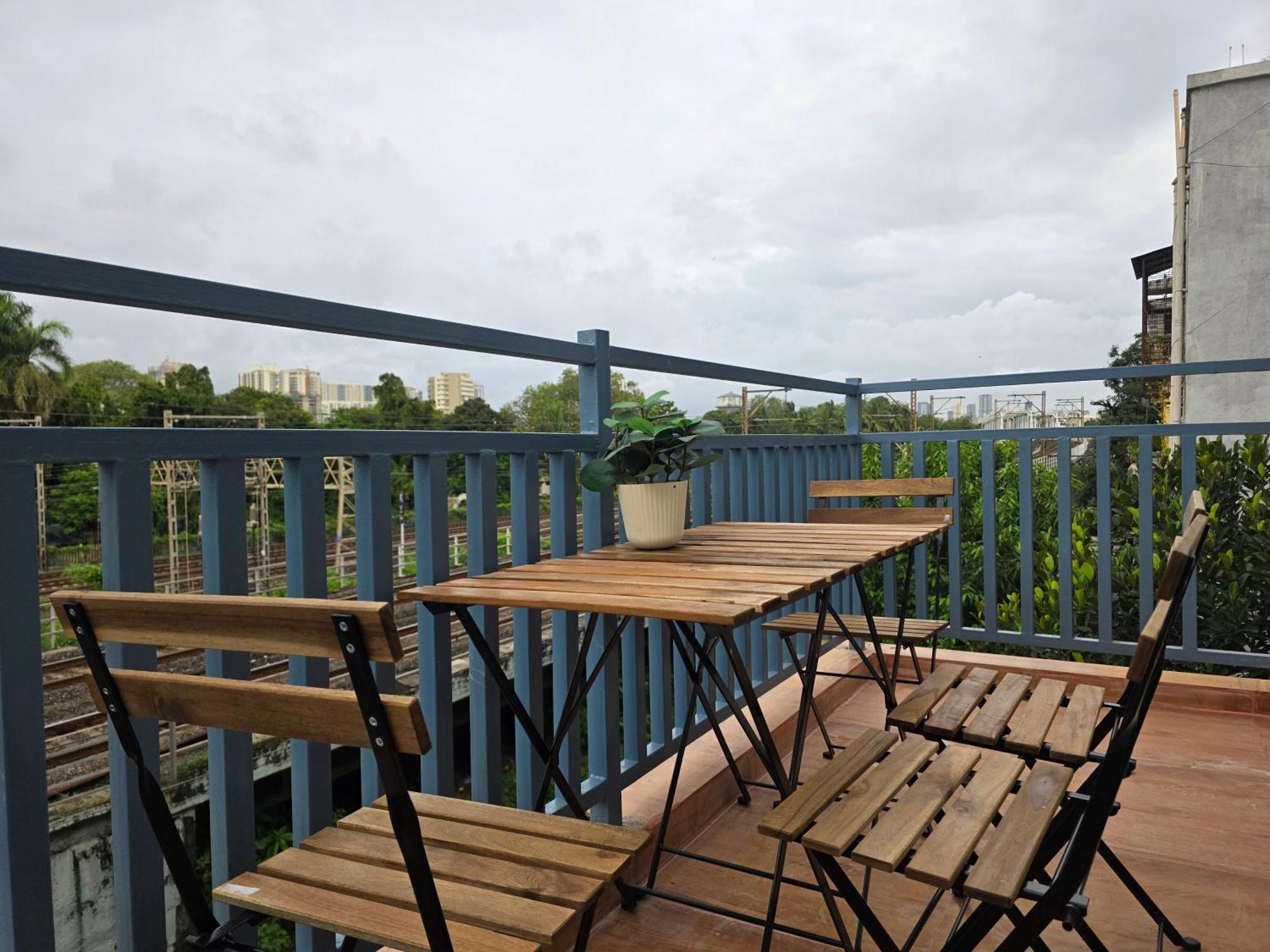 Apartment Lite - Khar West