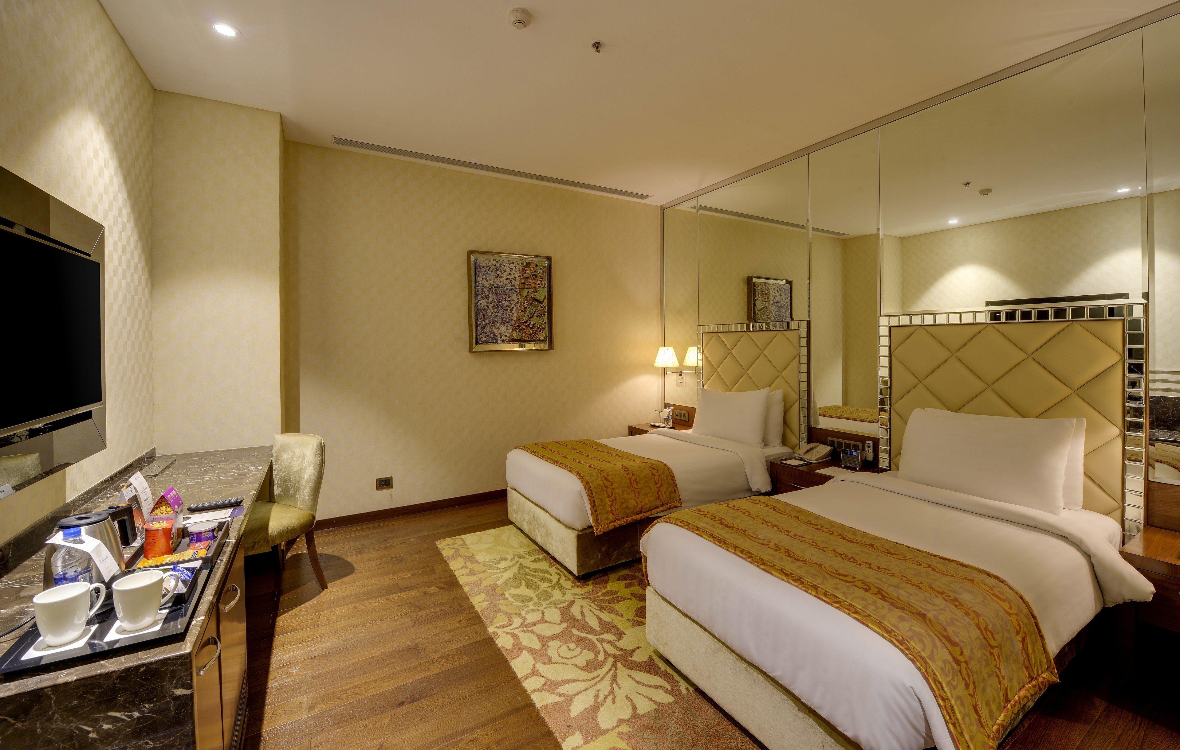 Hotel Niranta Airport Transit & Lounge Terminal 2 Arrivals 4*