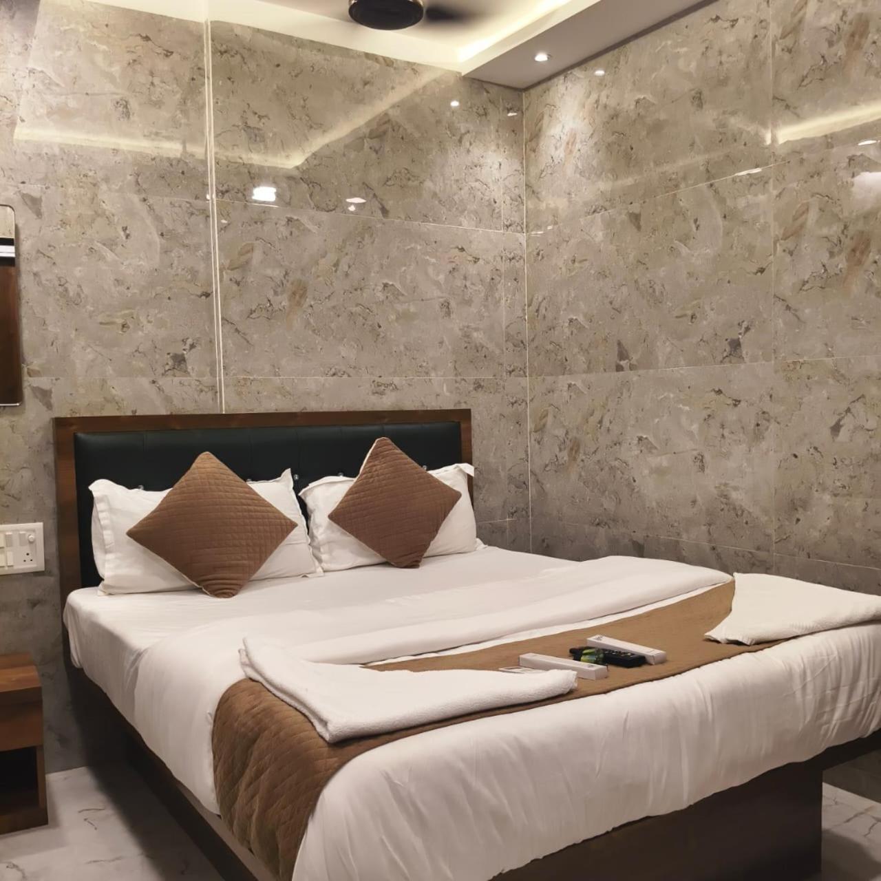 Hotel Aashray Residency And Boarding