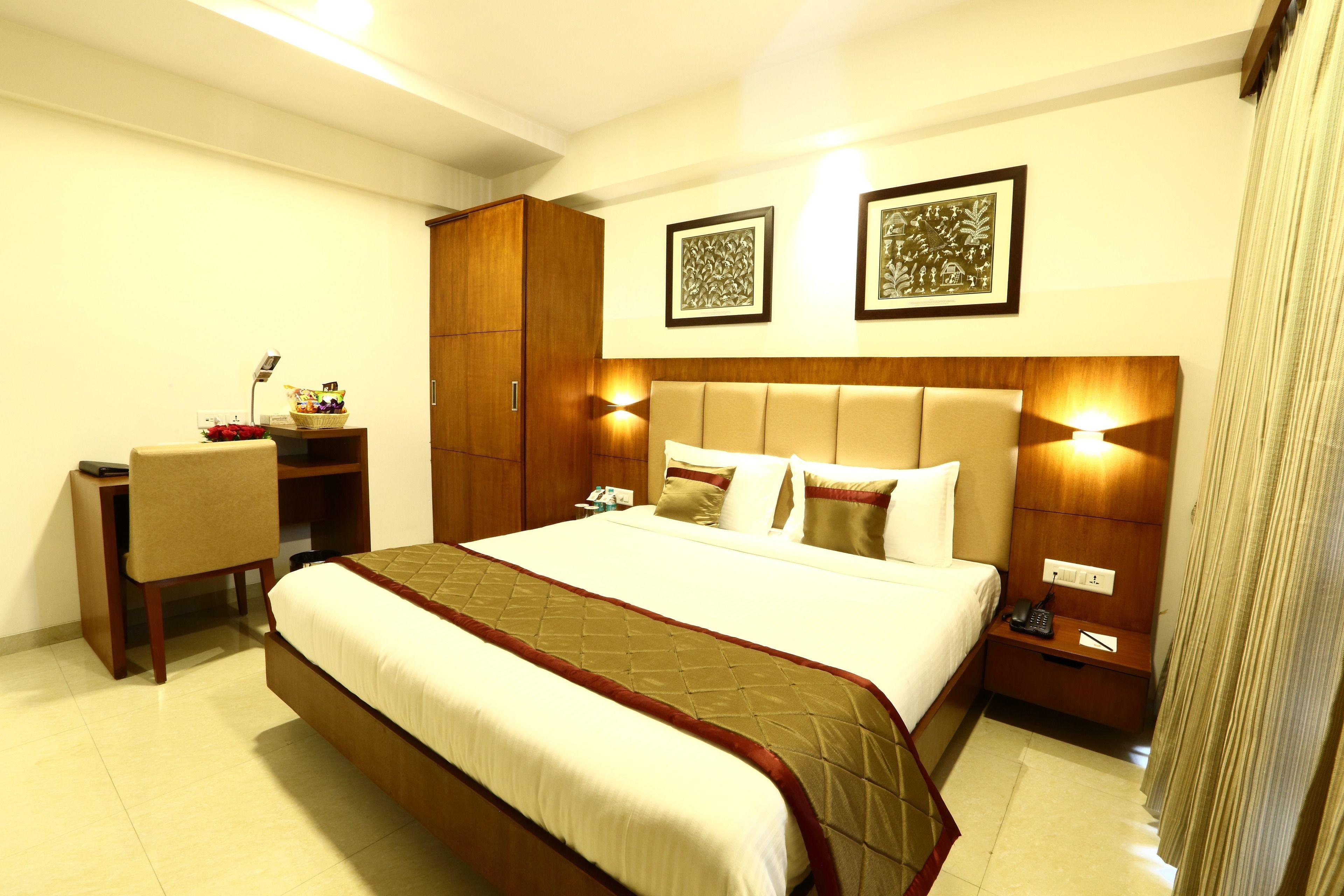 The Altruist Business Andheri 3*