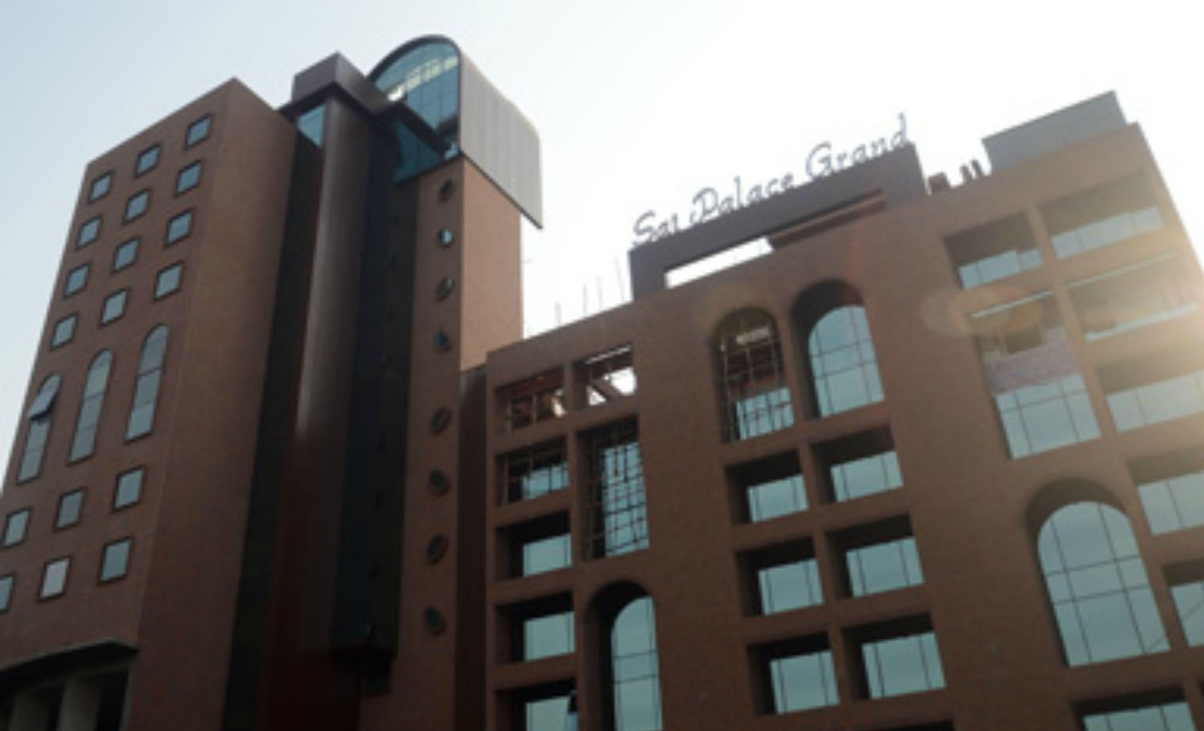 Sai Palace Grand, Malad Hotel