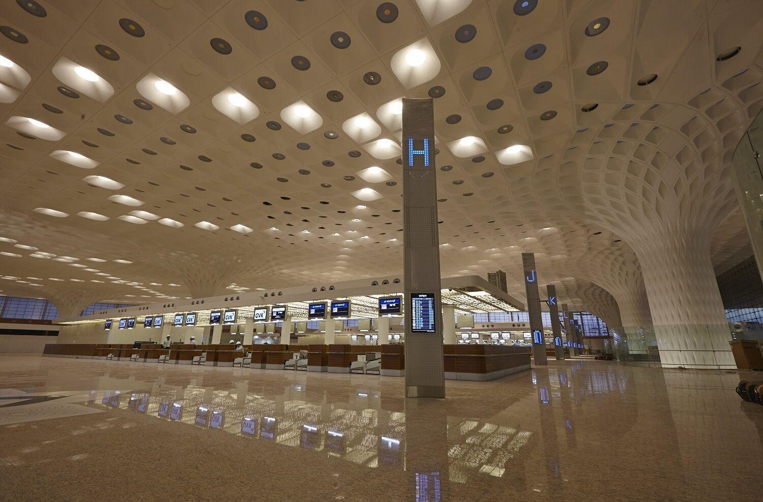 Niranta Transit Airport - At Arrivals
