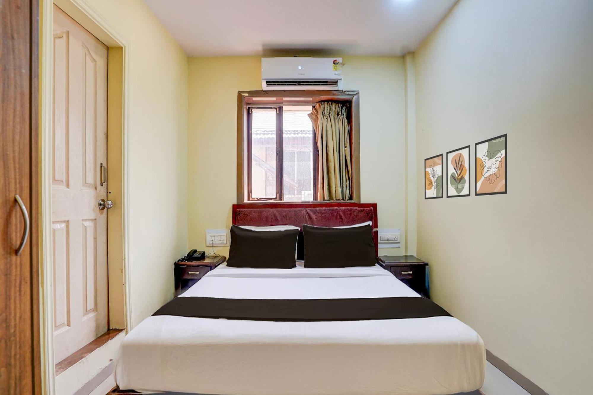 O Gold Coast Hotel 2*