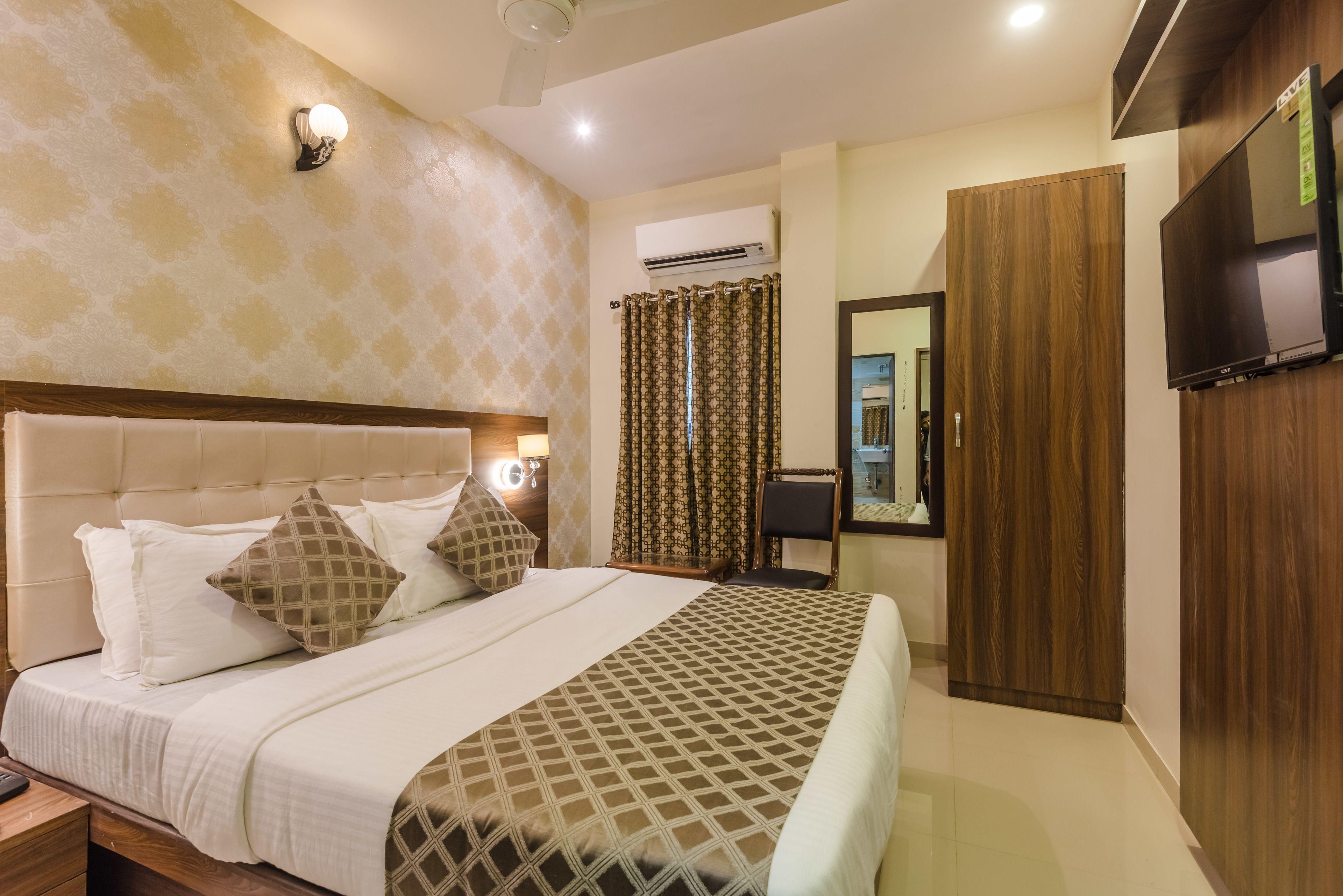 Hygienic Liberty Plaza Hotel Mumbai