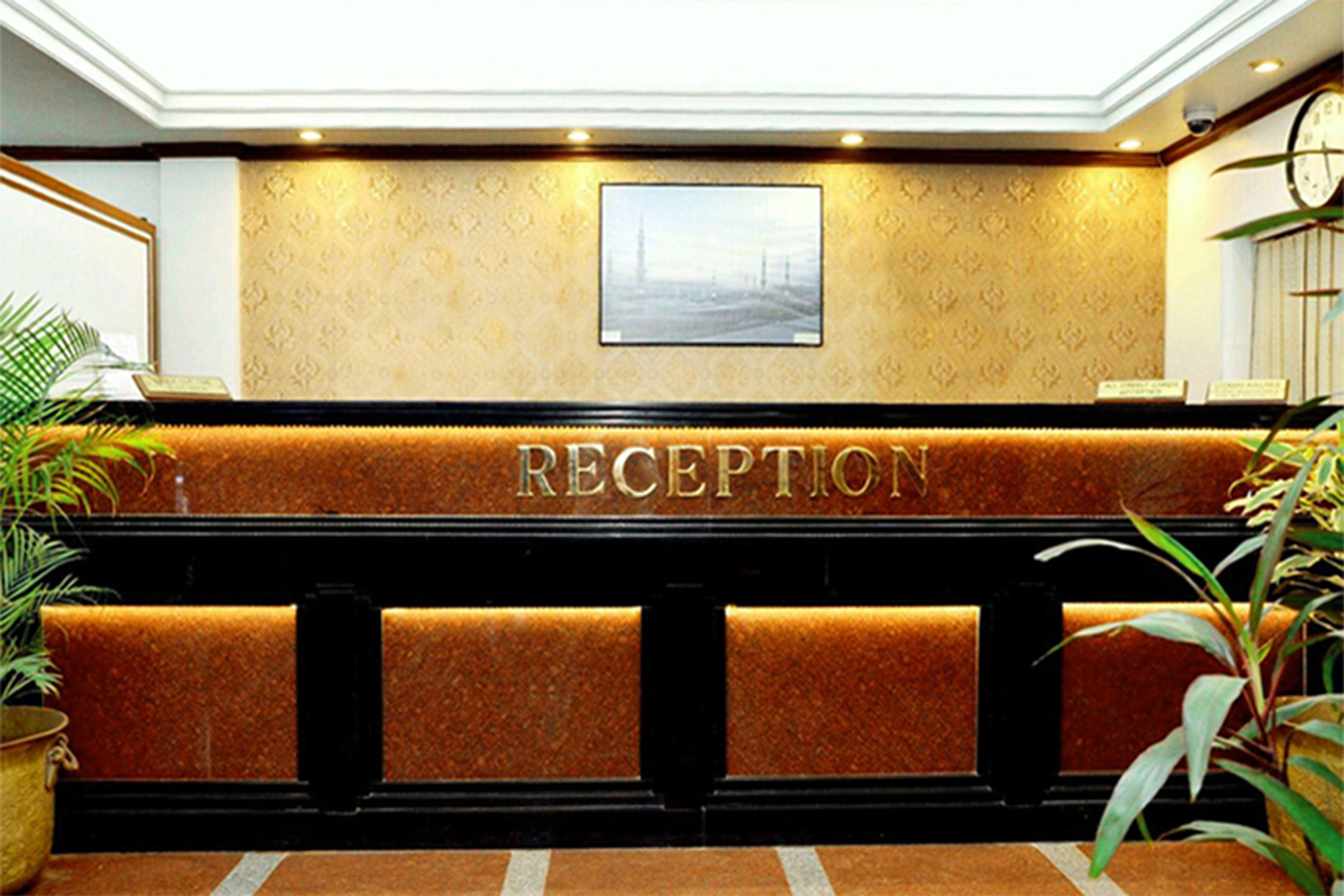 Hotel Mogul Palace - Near Masjid Bunder Mumbai