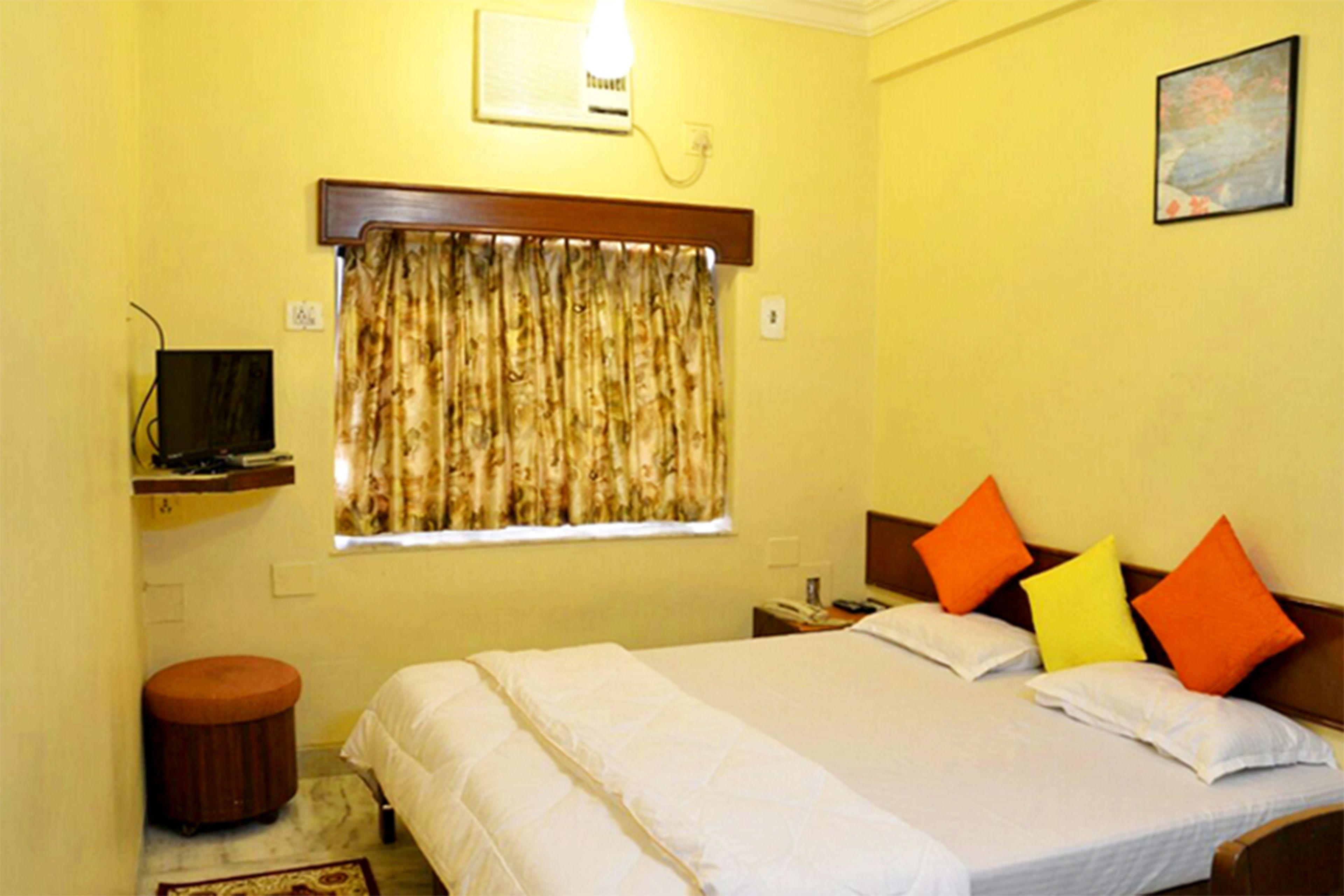 Hotel Mogul Palace - Near Masjid Bunder 3*