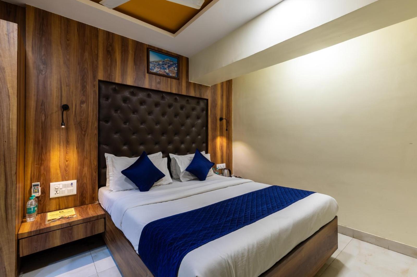 Ashyana - Near To Grant Road Station