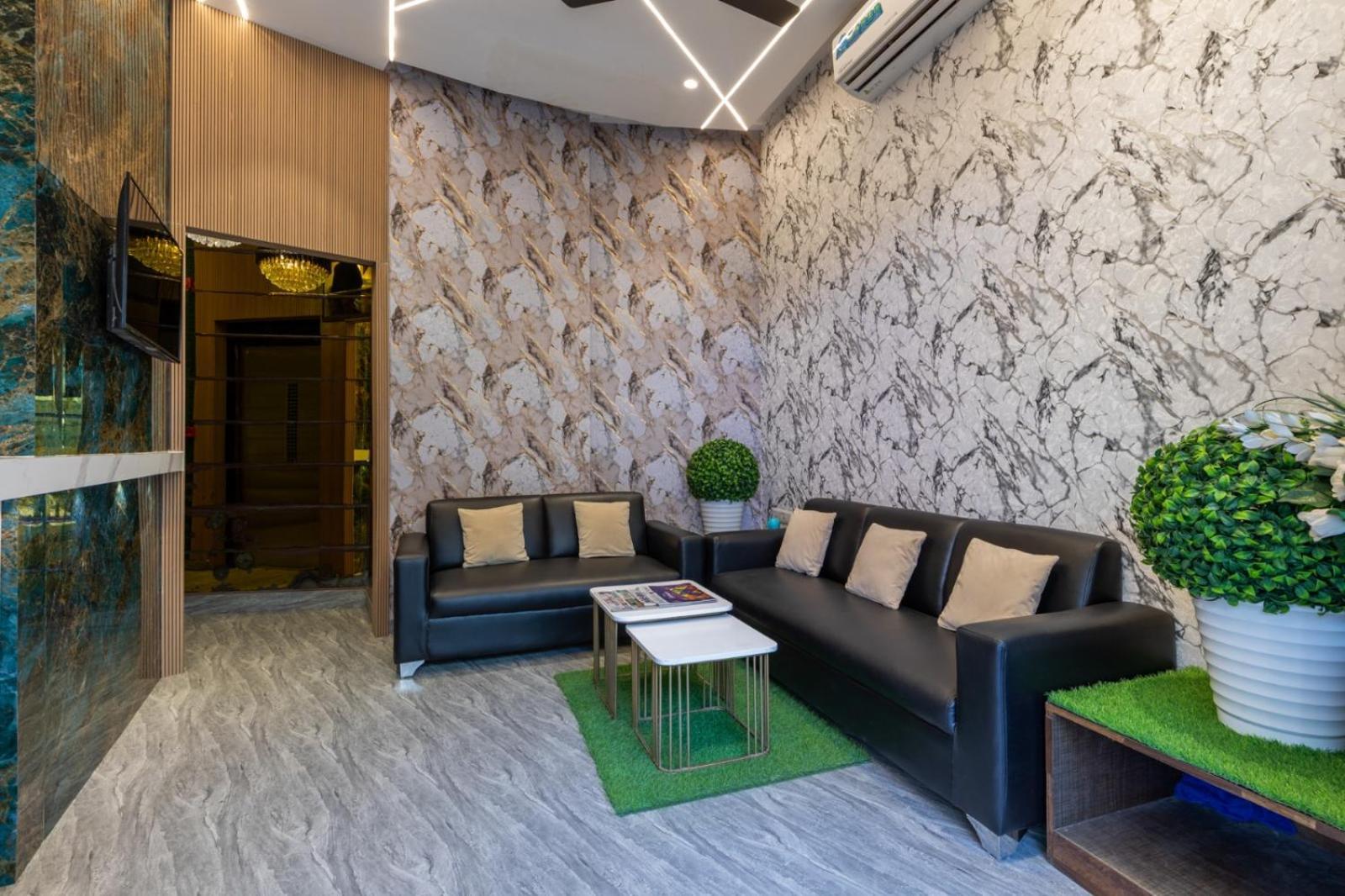 Ashyana - Near To Grant Road Station Hotel 3*