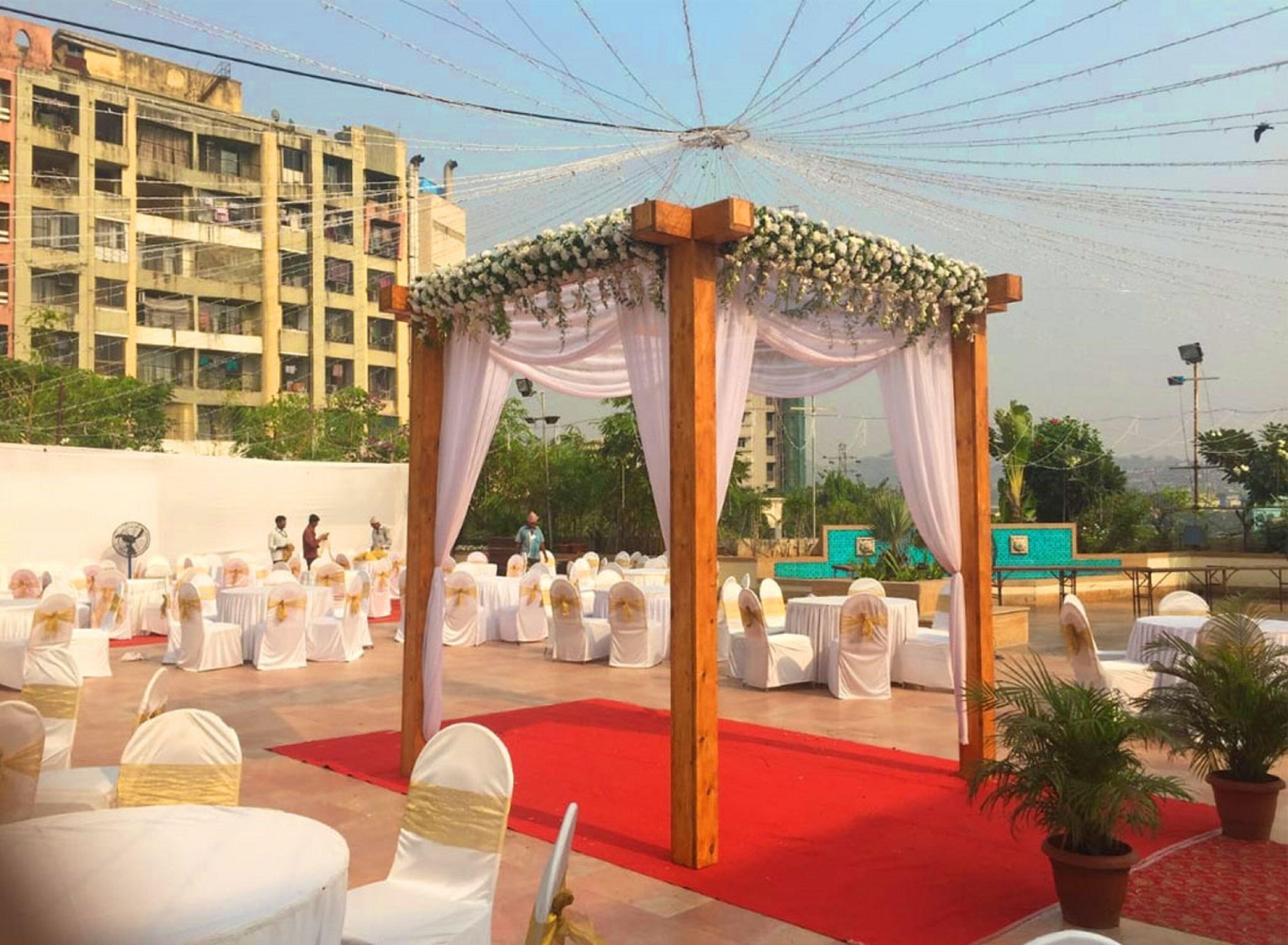 Leafio Hotel Mumbai
