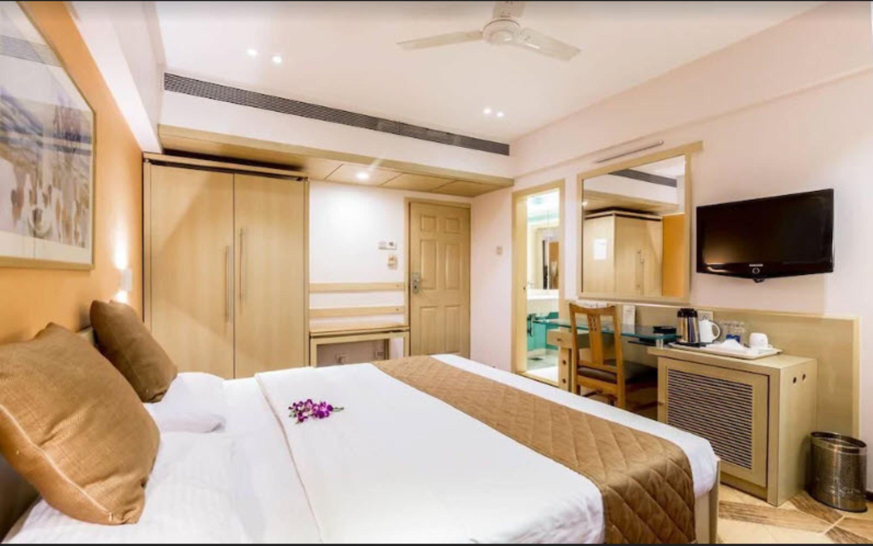 Hotel The Royal Orchid Hotel, Chembur 3*