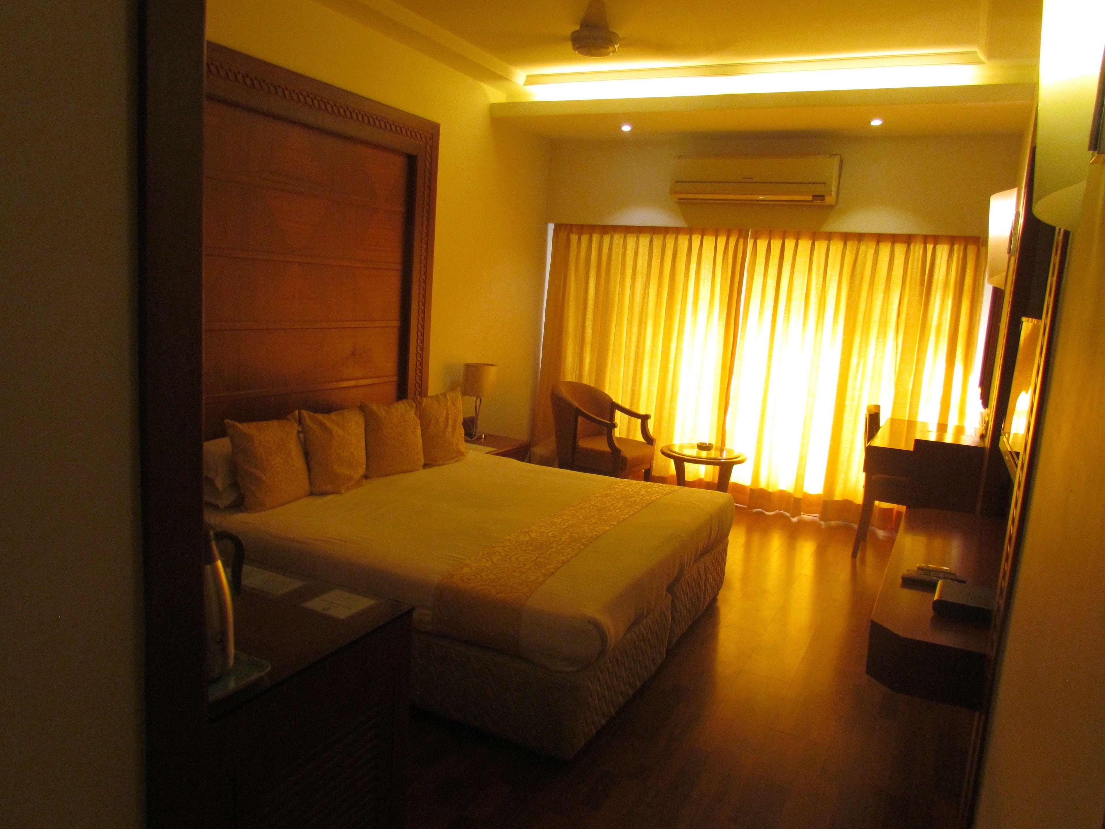 Kohinoor Park Hotel 3*