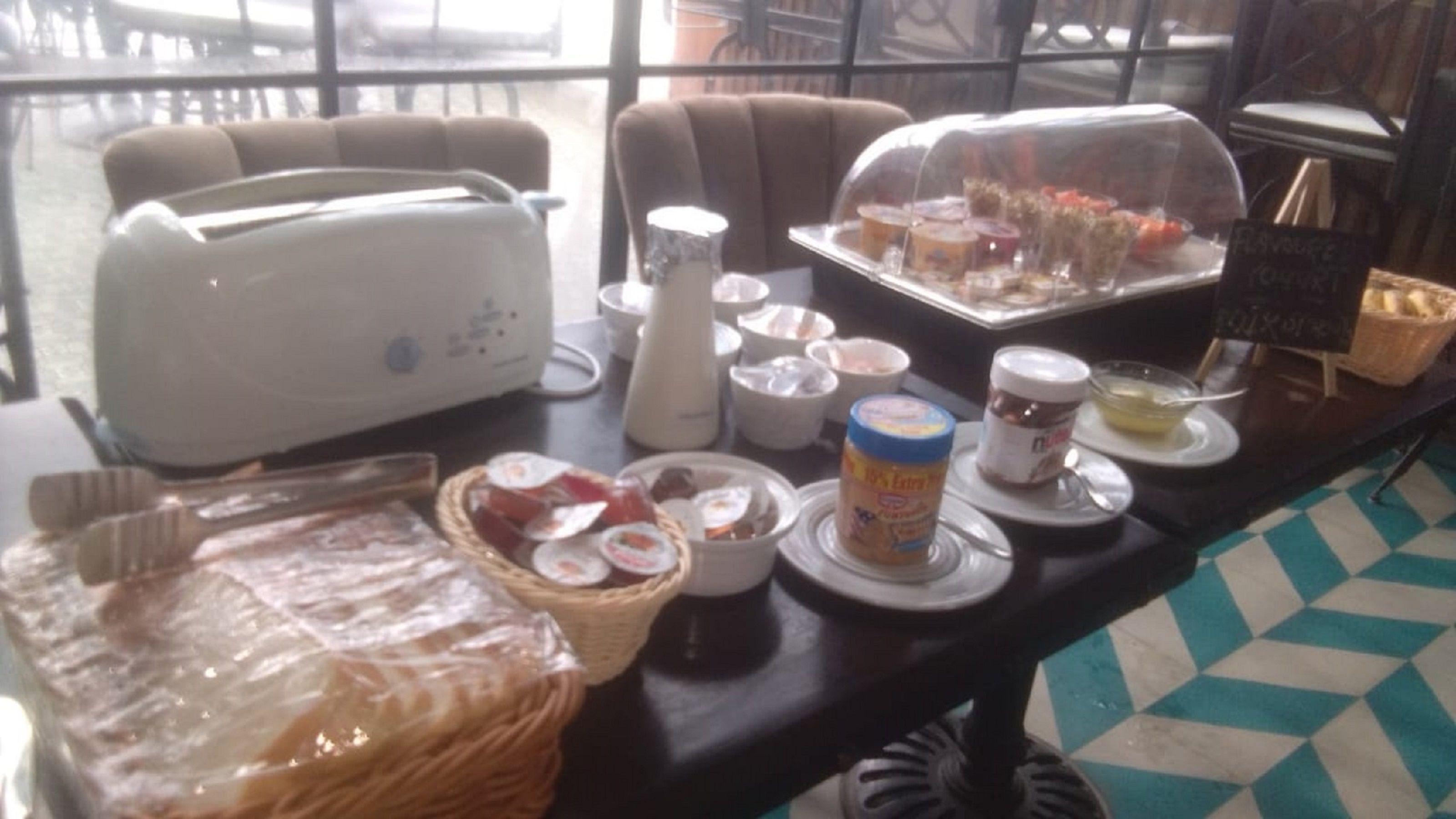 Harbour View Colaba Hotel 3*