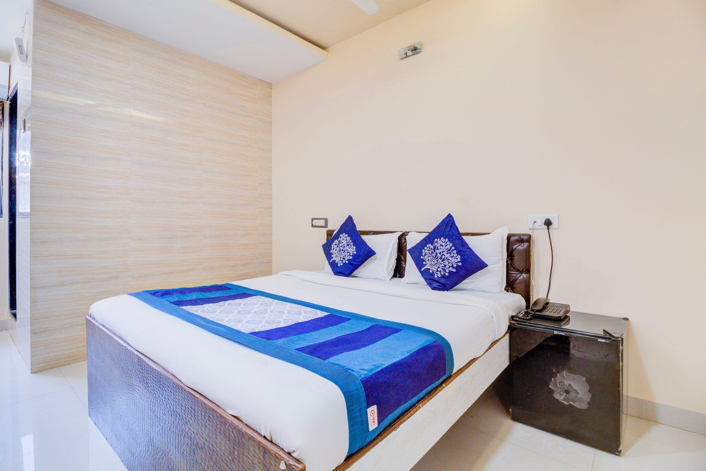 Hotel Oyo 9748 Girgaon Palace Mumbai