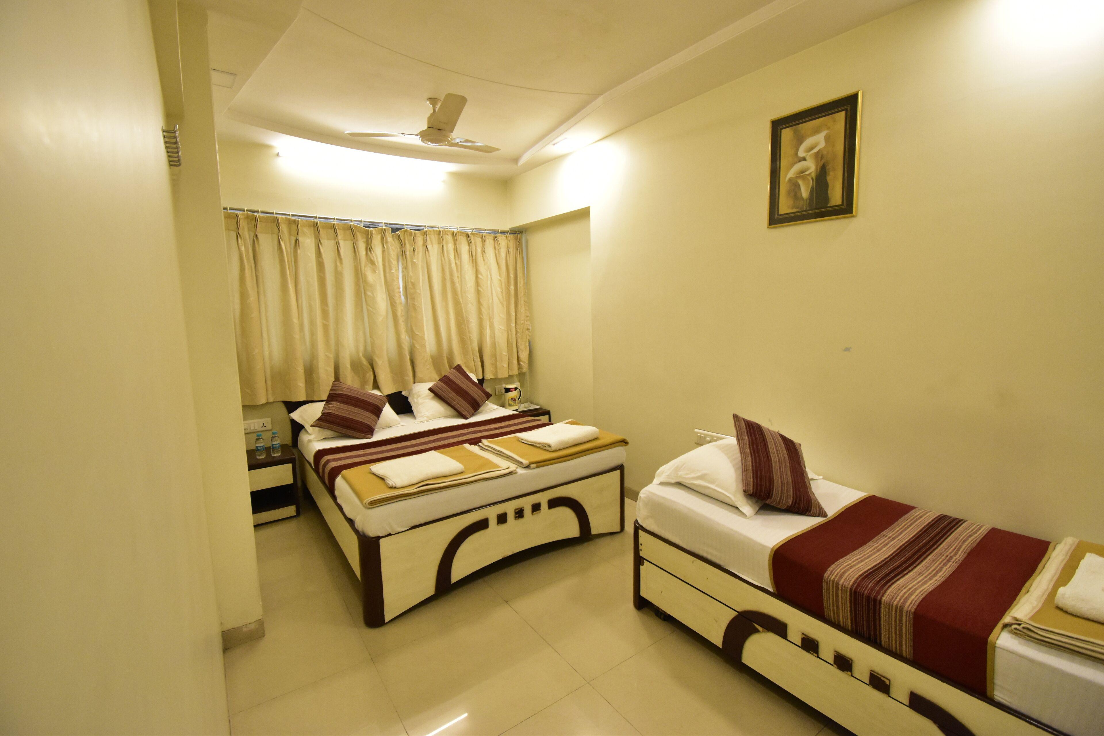 Kalpana Palace, Hotel