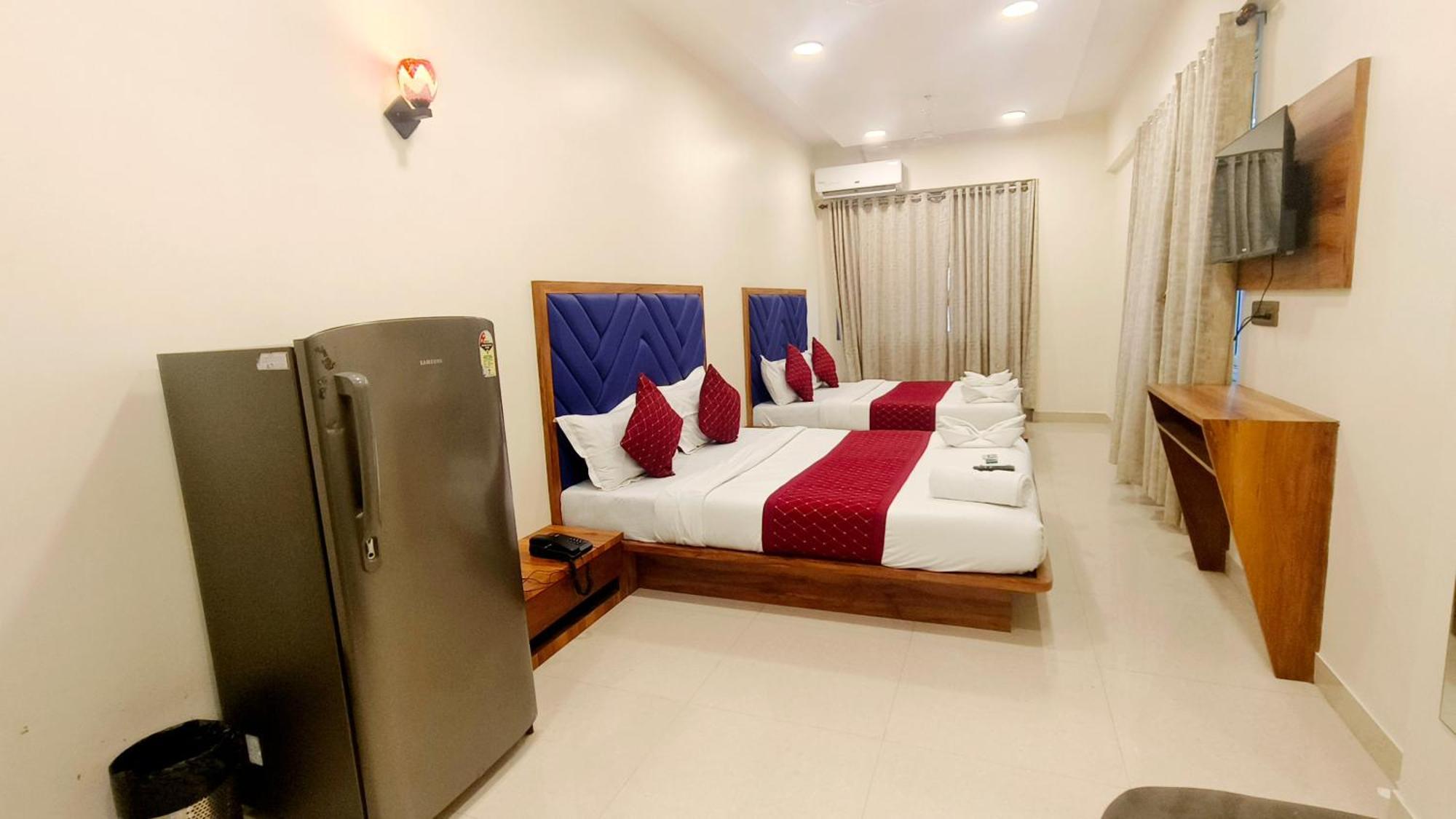 Hotel Smooth Checkin By Edition Blue -