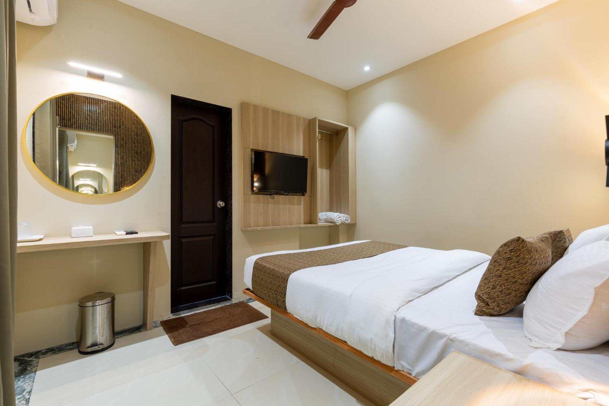 Metroplex Near Bkc Hotel Mumbai