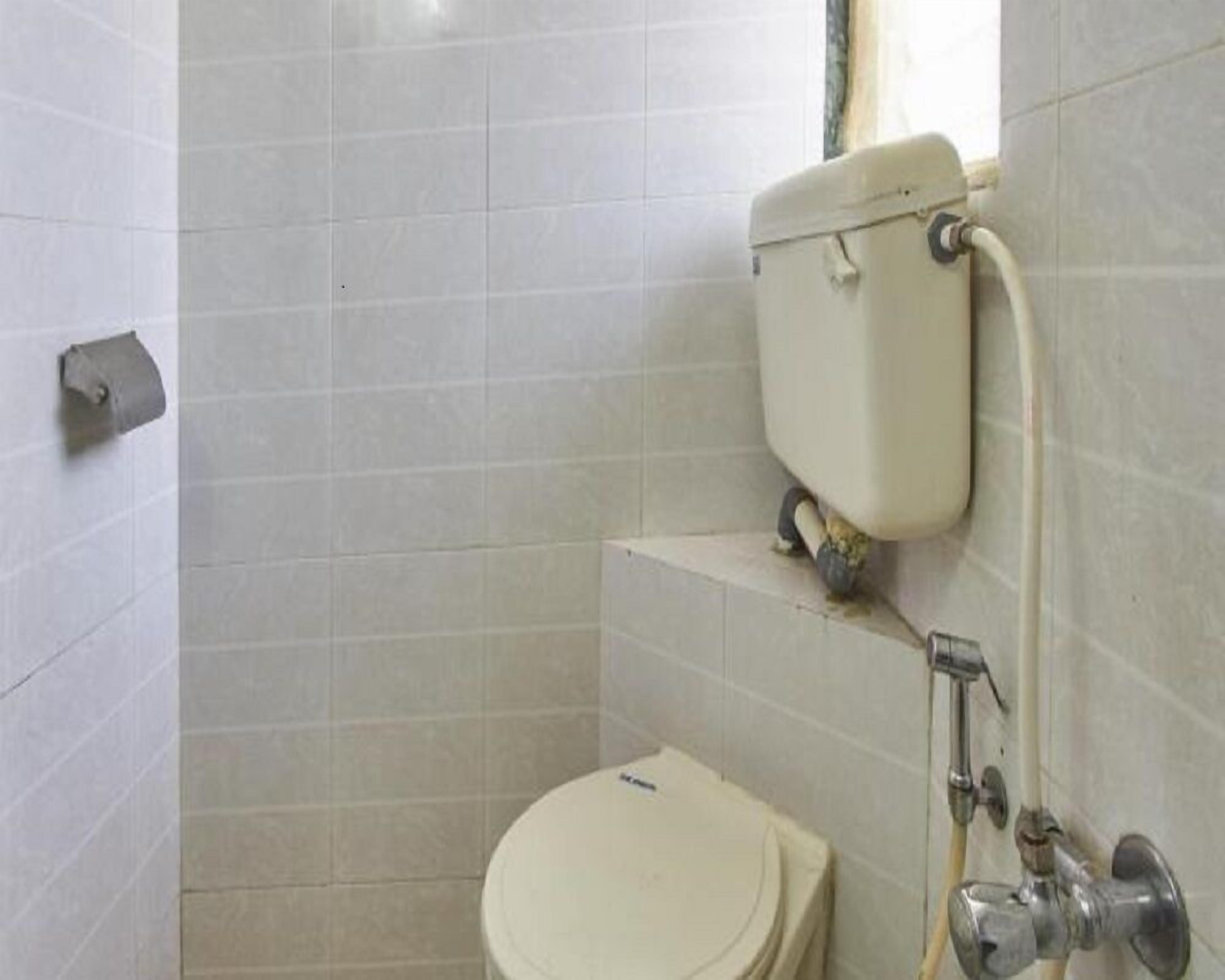 Hotel Maangta 127 @ Andheri East *