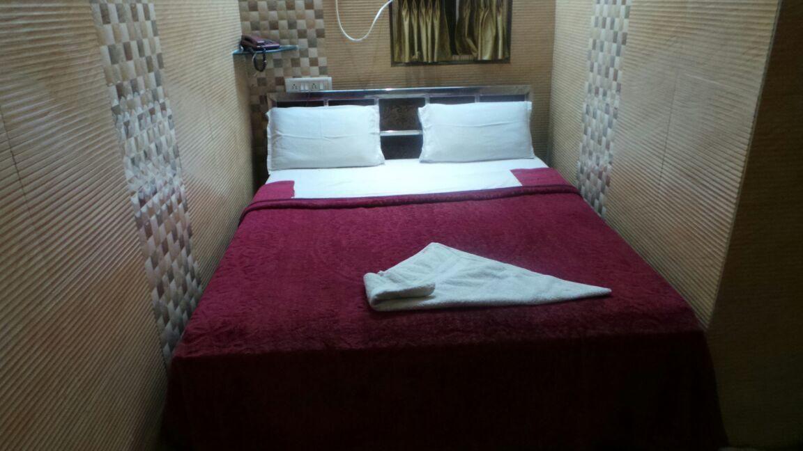 Hotel Shadab Palace *