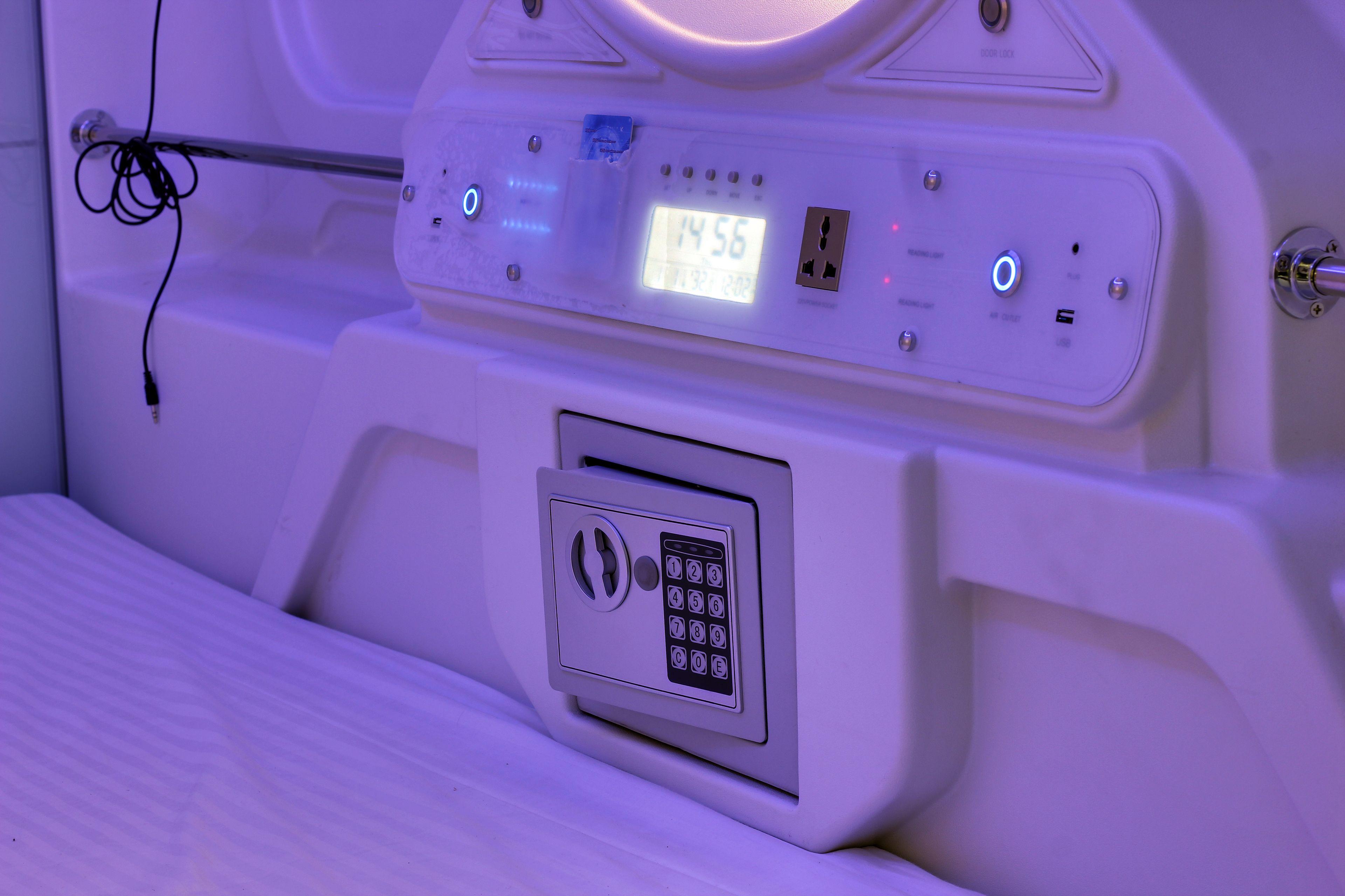 Astropods Airport, Mumbai. Mumbai