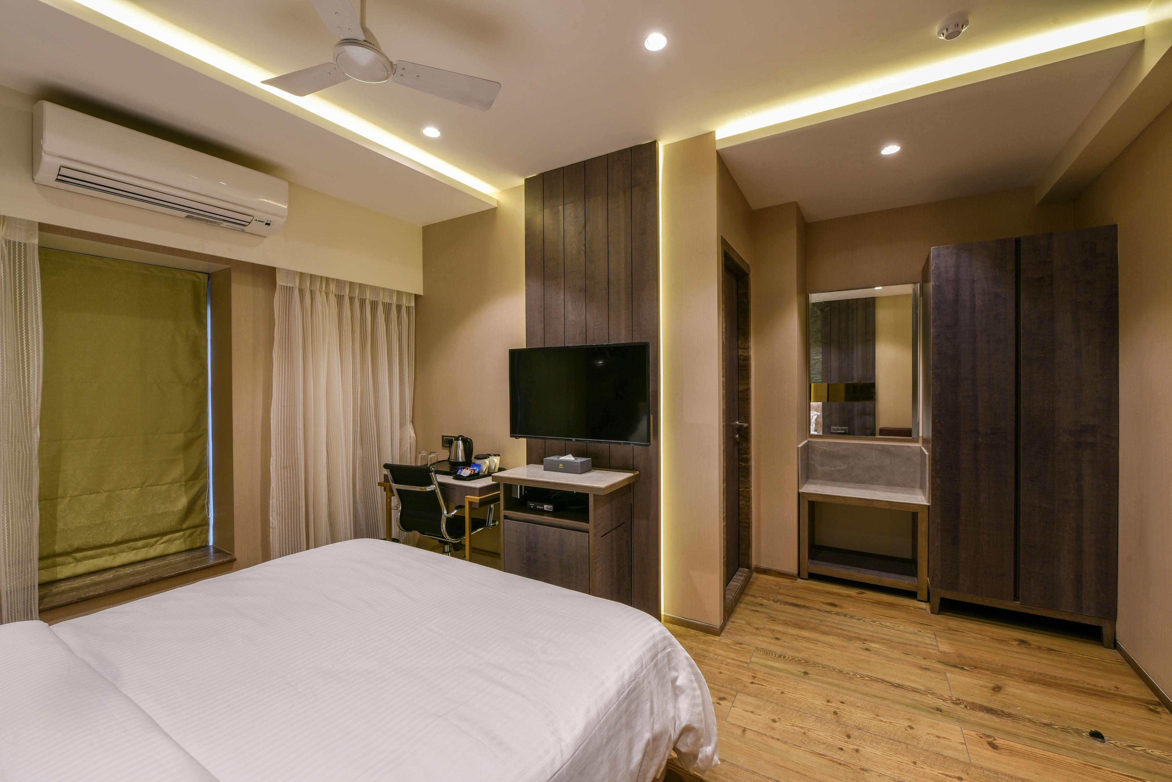 Hotel Orient Regency 3*