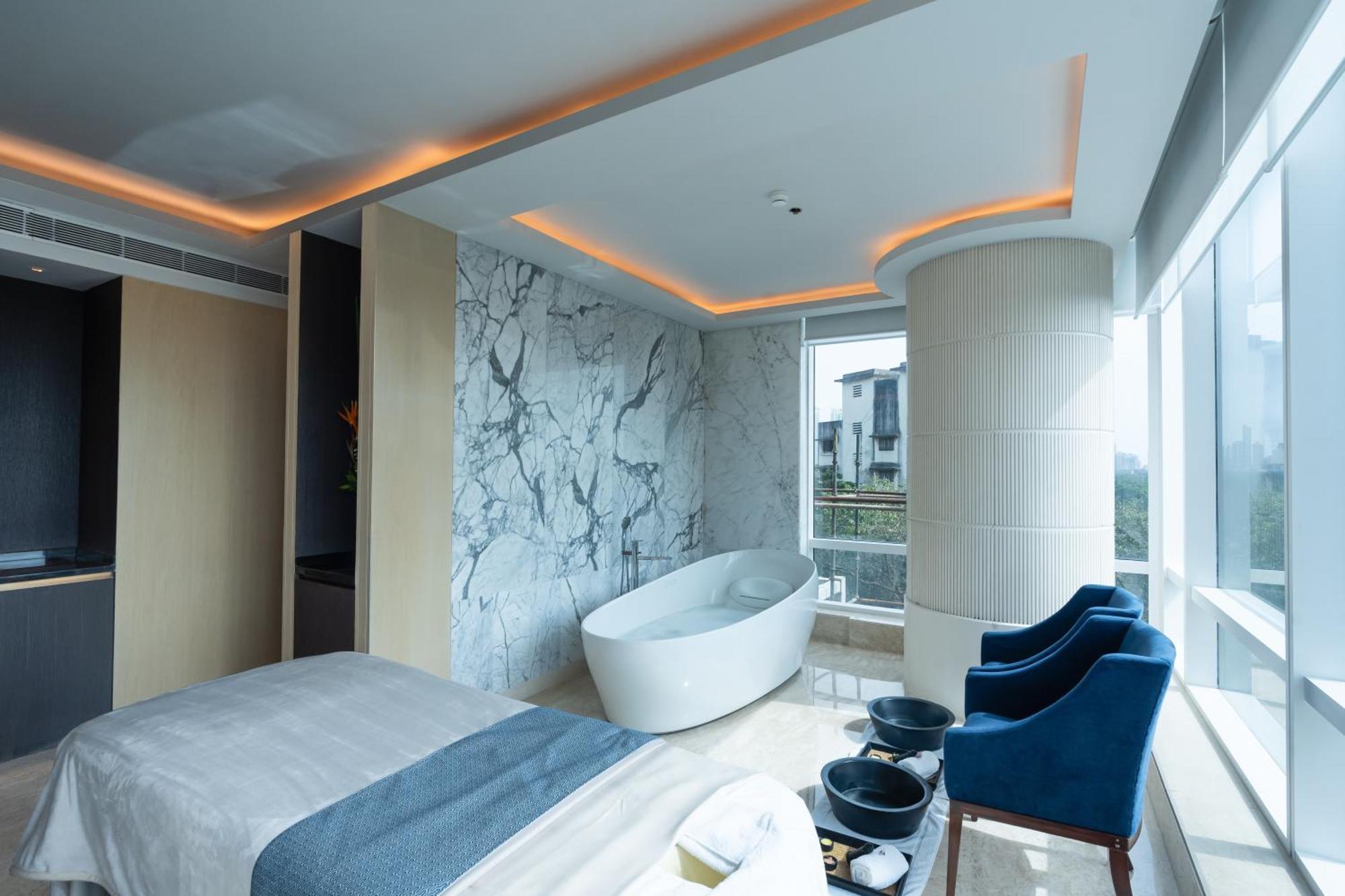 Four Seasons 5* Mumbai