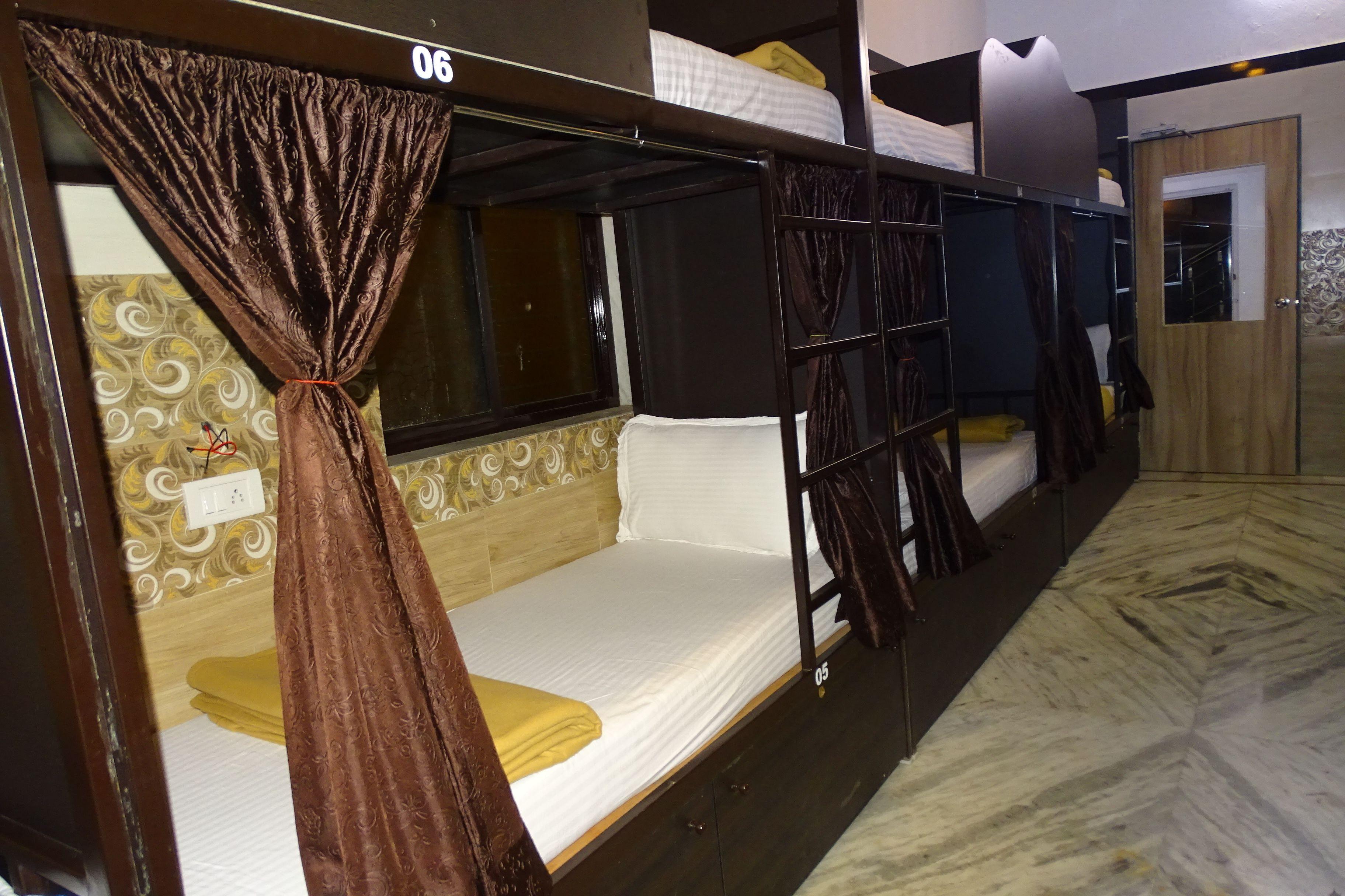 Sunshine Backpackers, Airport Hostel