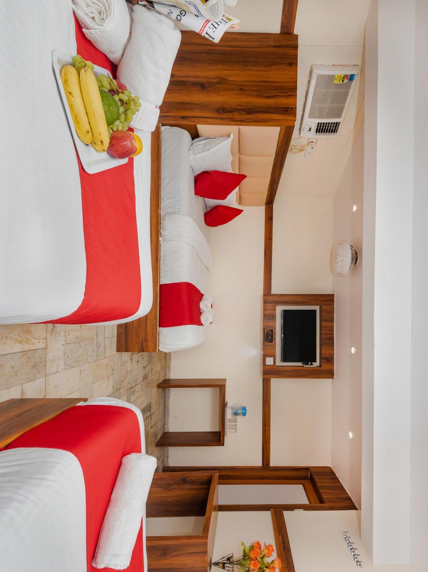 Hotel Kgn Near Cst Railway Station And Haj House Near Crawford Market