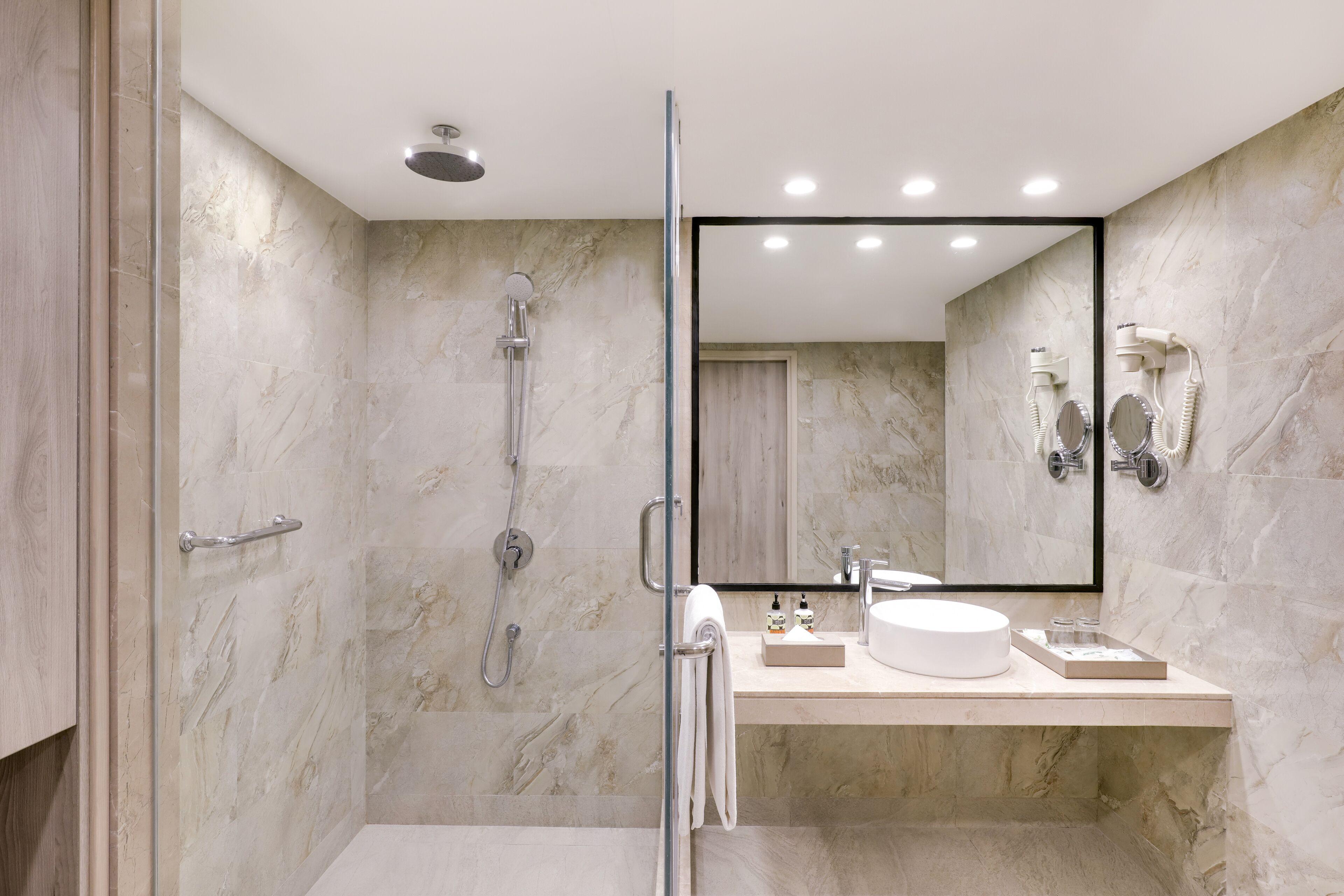 Hotel Lemon Tree Premier, International Airport