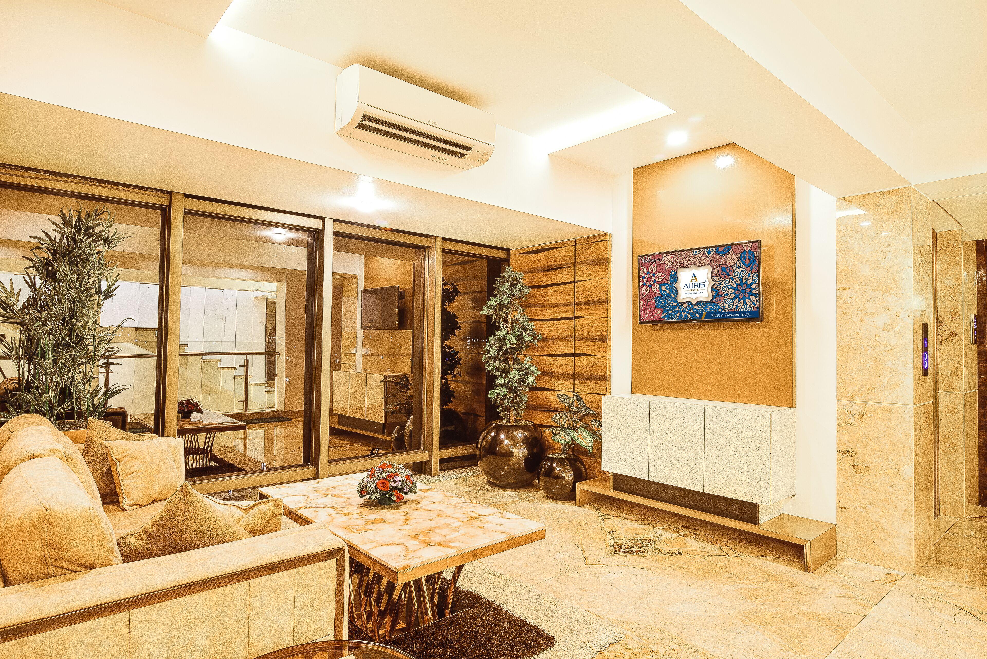 Auris & Banquets, International Airport Hotel 4*