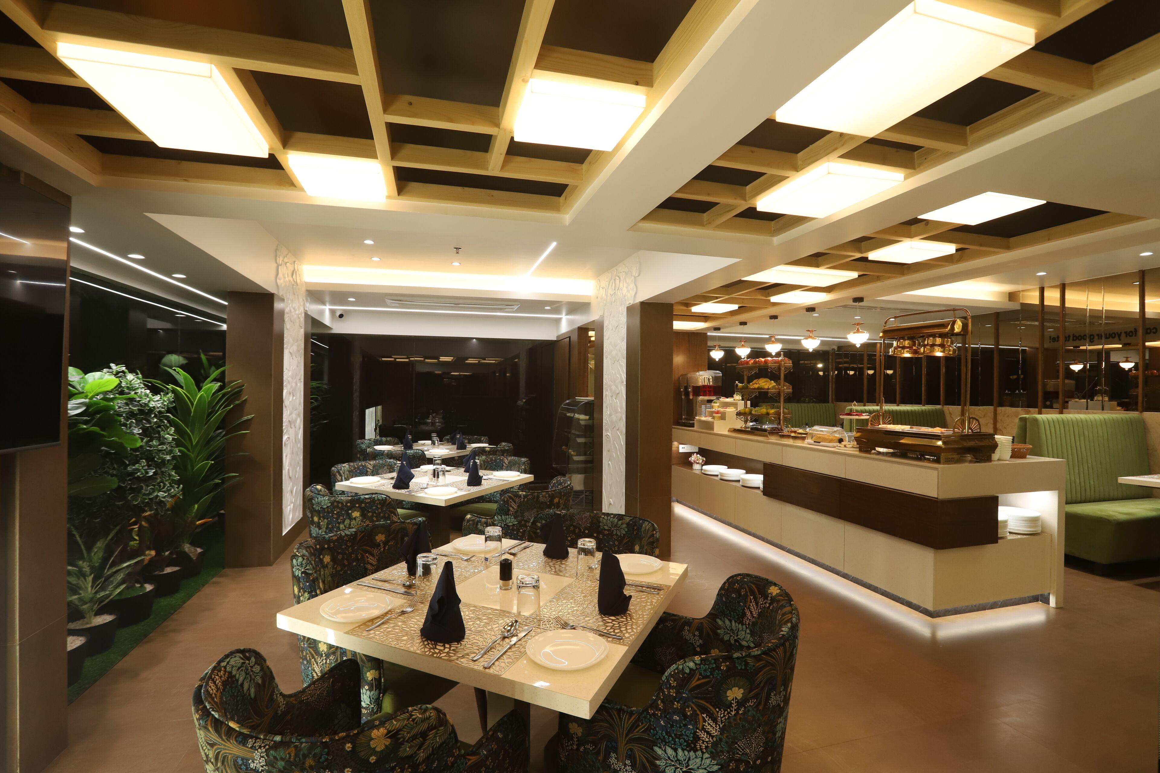 Auris & Banquets, International Airport Hotel 4*