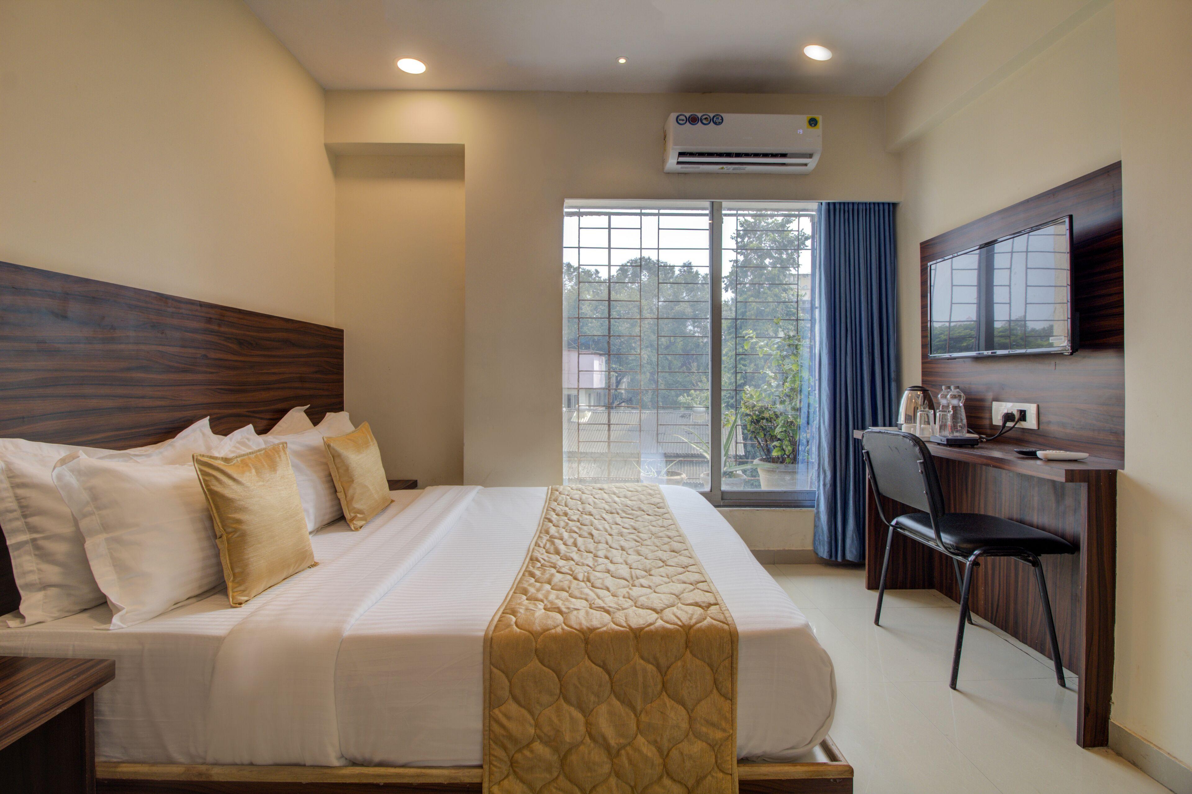 Malad Opposite Malad Railway Station Hotel Mumbai
