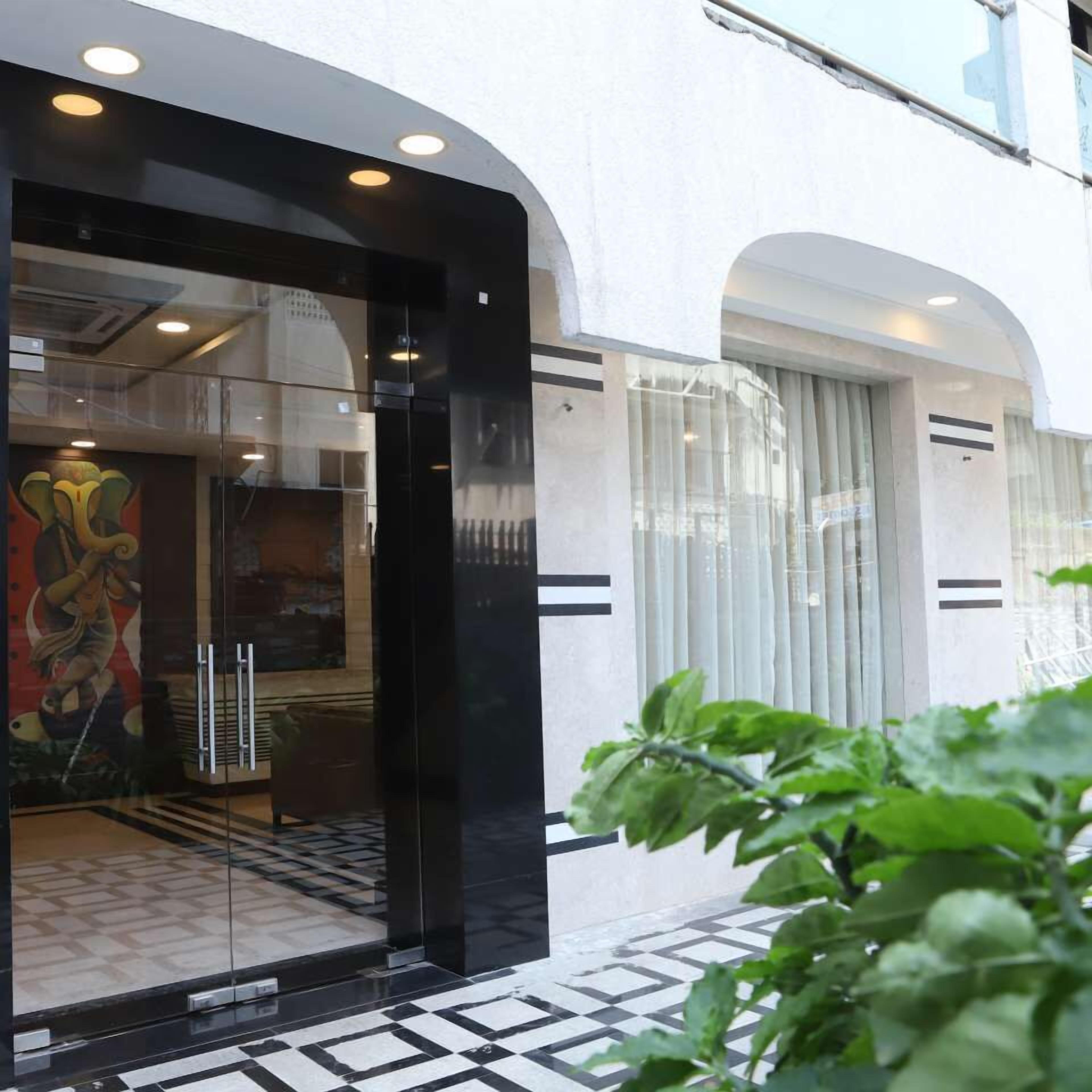 Guest house Gobinddhham Mumbai