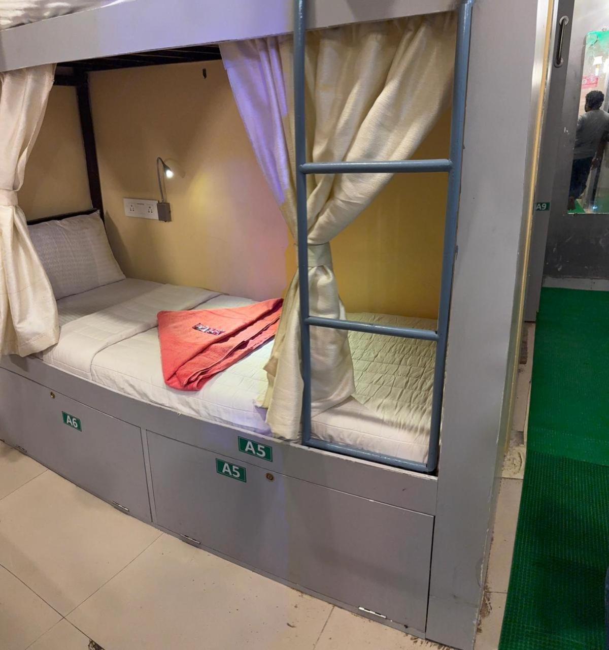 Welcome & Pg Male And Female