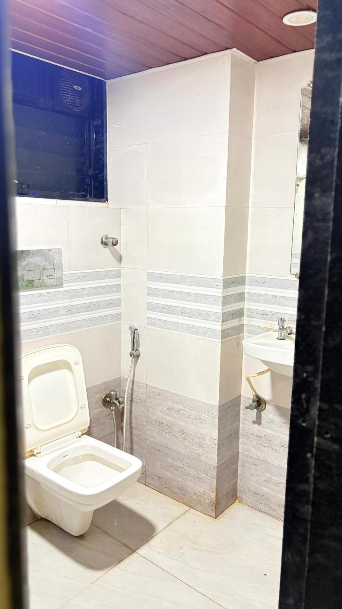 Welcome & Pg Male And Female Hostel