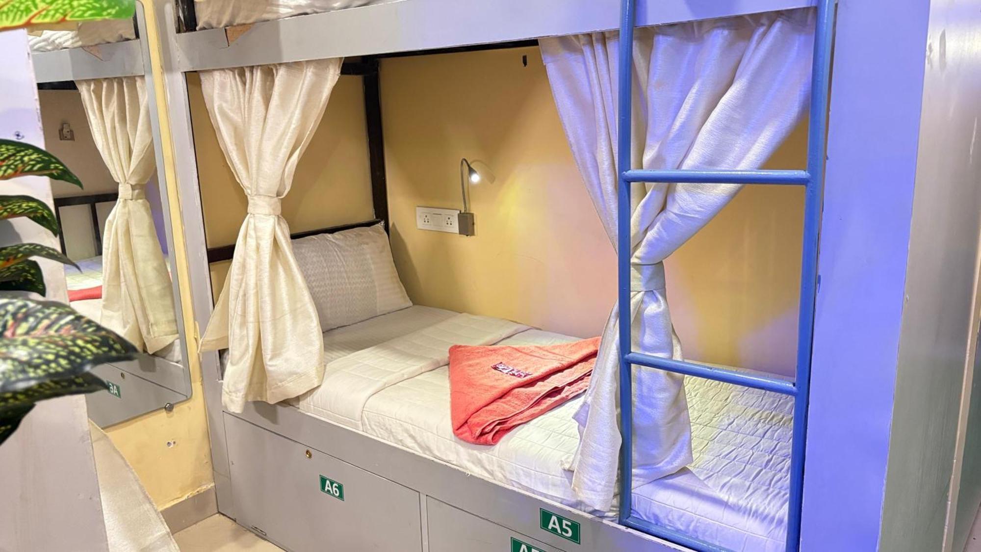 Welcome & Pg Male And Female Mumbai