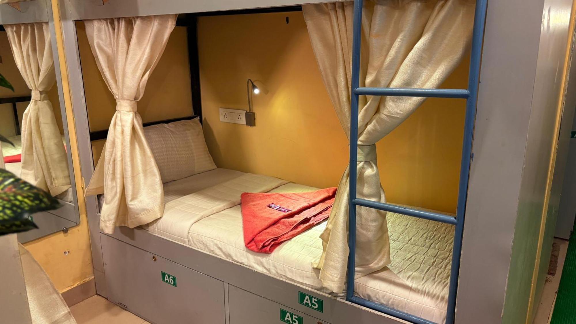 Welcome & Pg Male And Female Hostel Mumbai