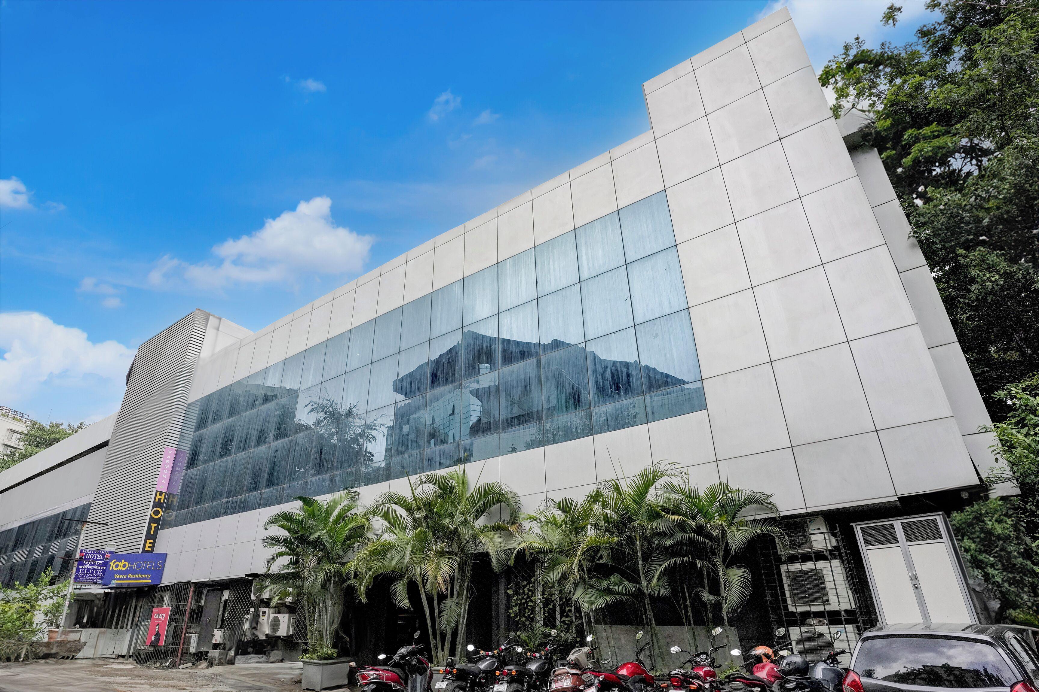 Hotel Fabhotel Veera Residency - Nr International Airport 3*