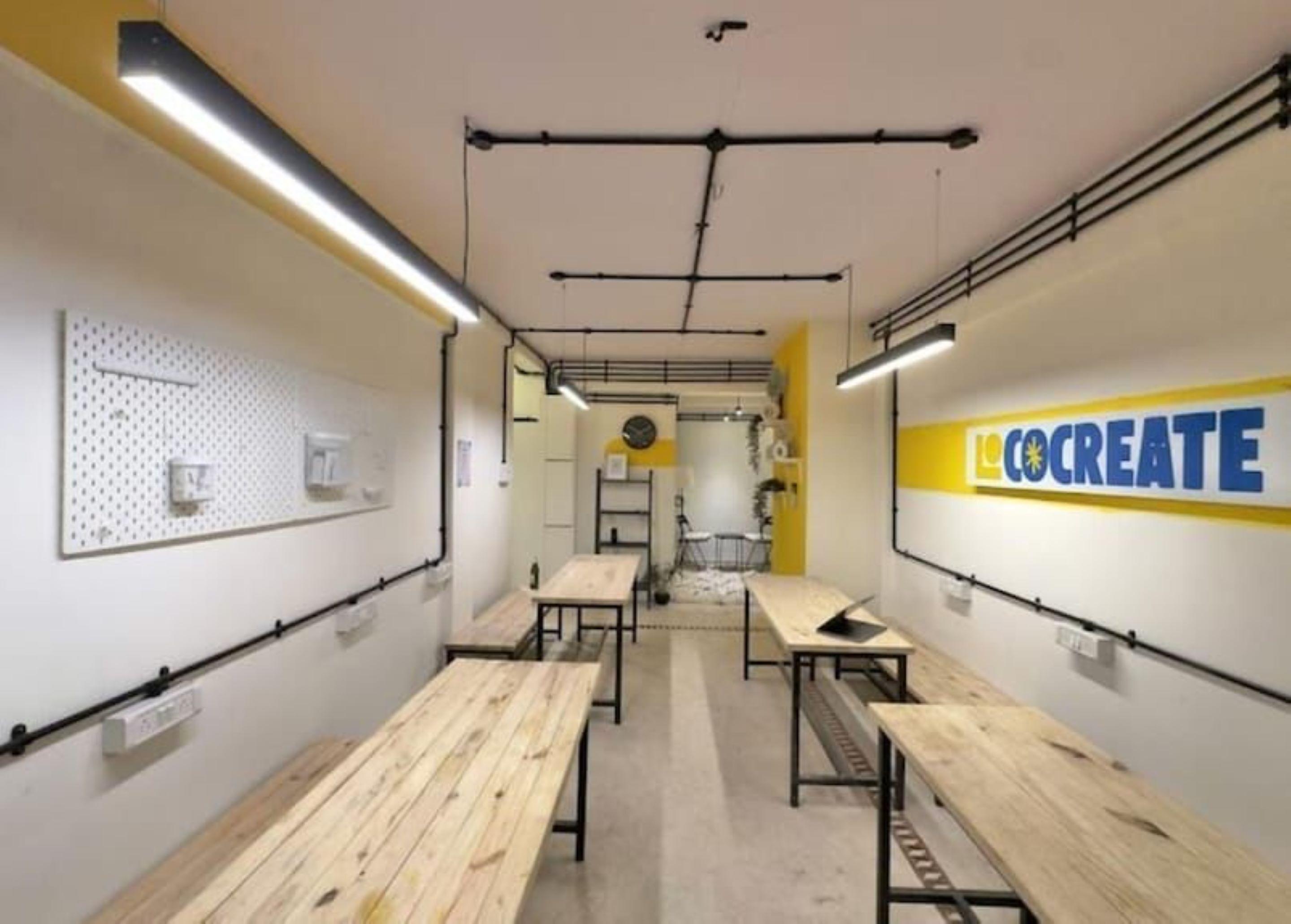 Hostel Locomo Hostel Express - Stay Work Eat Mumbai