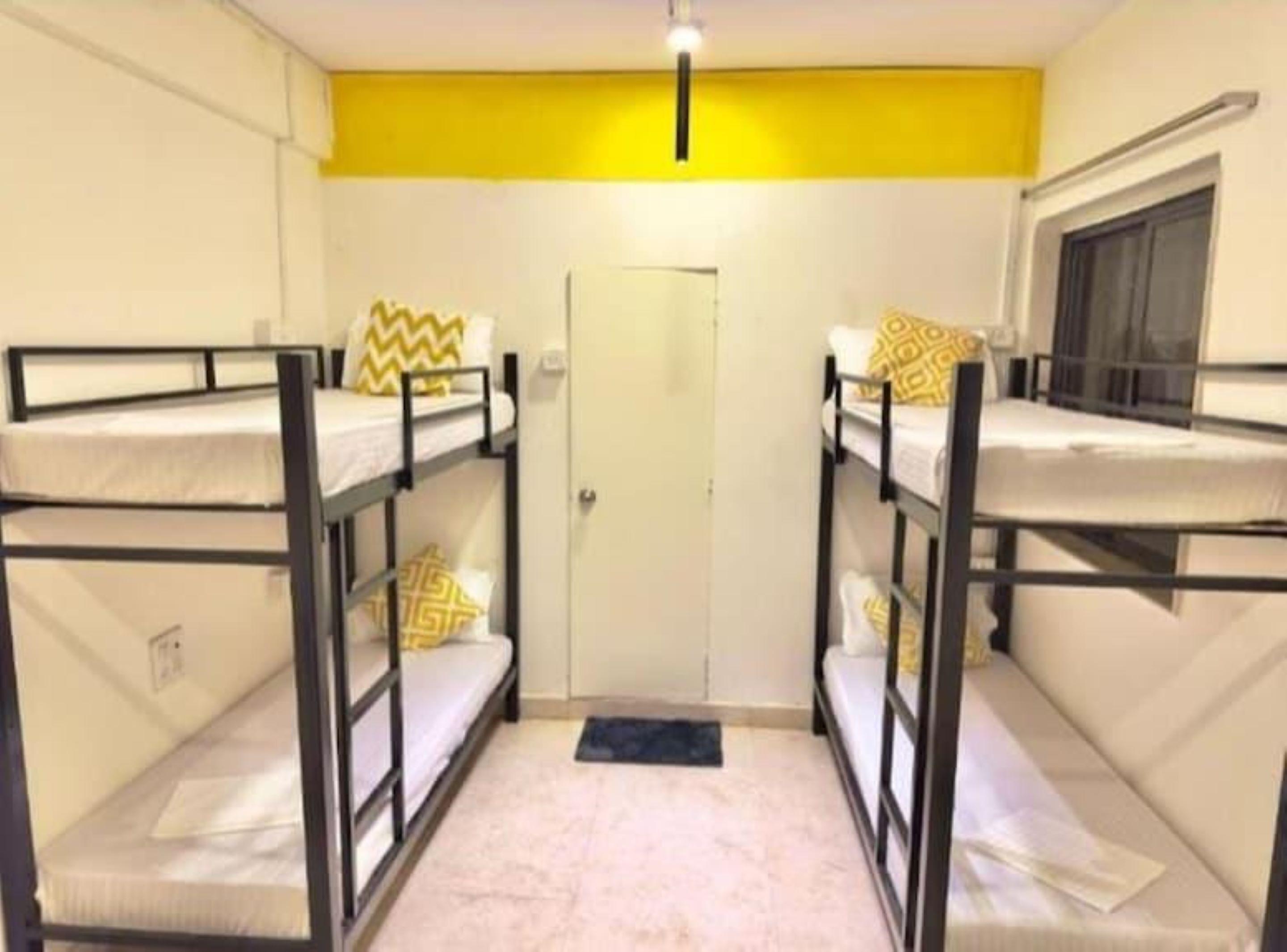 Locomo Hostel Express - Stay Work Eat Mumbai