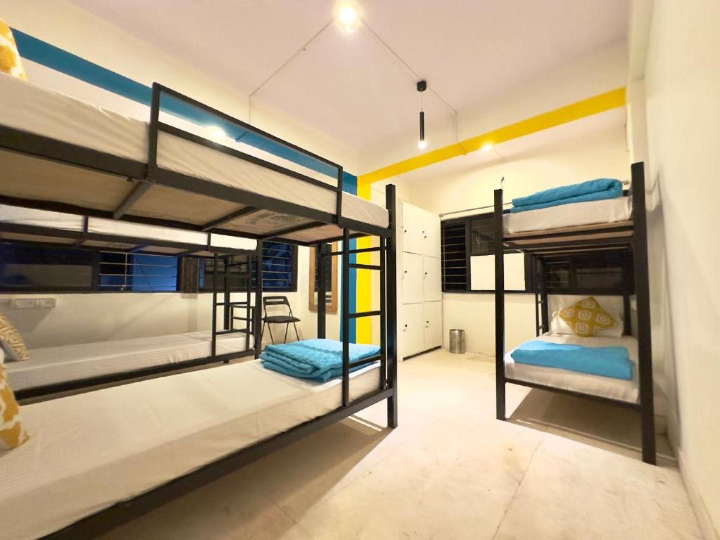 Locomo Hostel Express - Stay Work Eat Mumbai