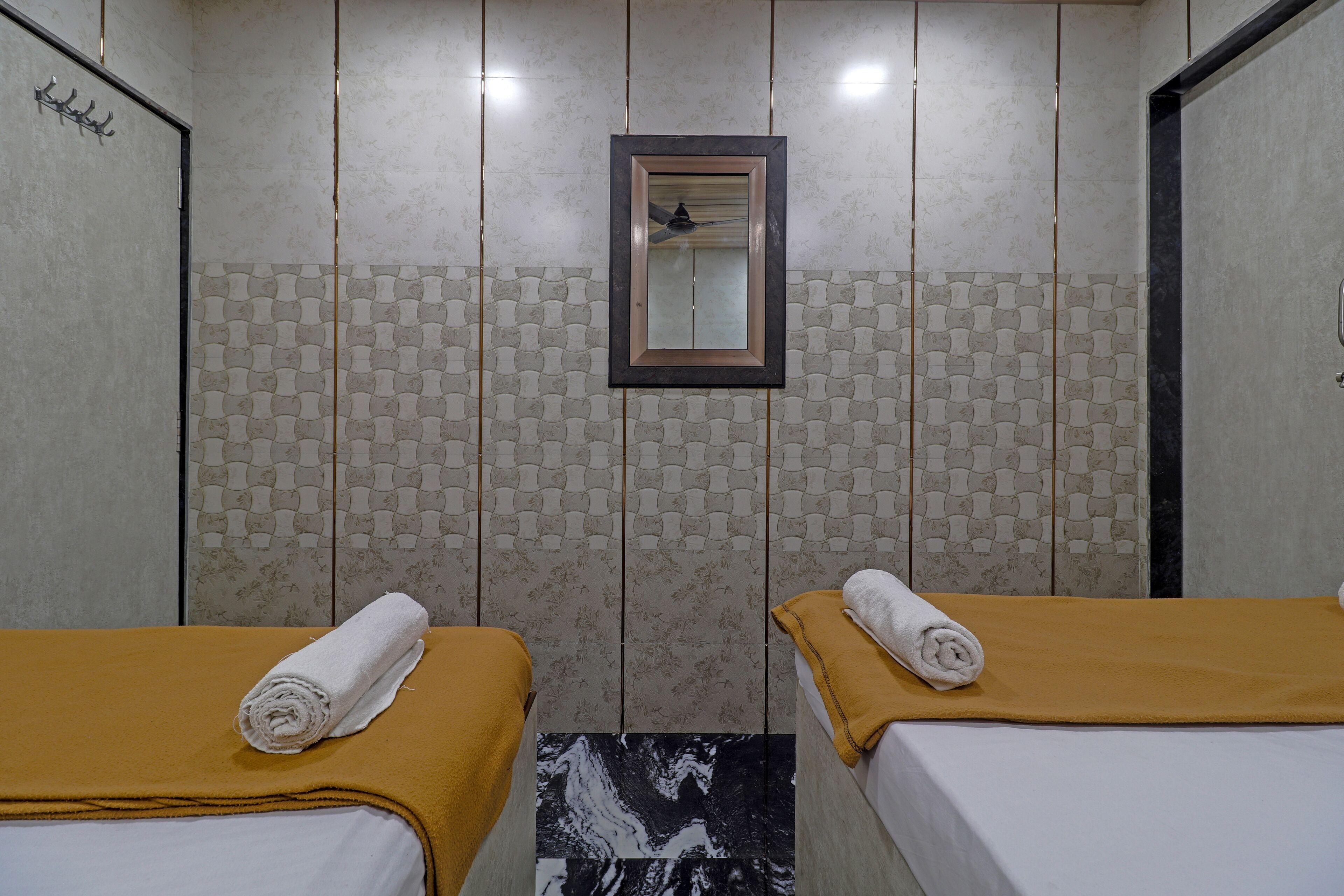 Hotel Oyo 72150 Capital 3*